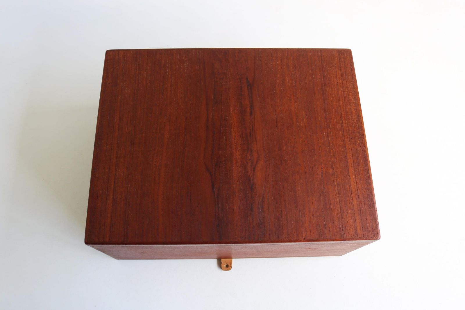 Vintage Deens Teakhouten Wandgemonteerde Toiletcabinet Van Poul Jensen & Knud Frandsen | Mid Century Scandinavisch Modern Klapspiegelkabinet, 1960 photo vintage