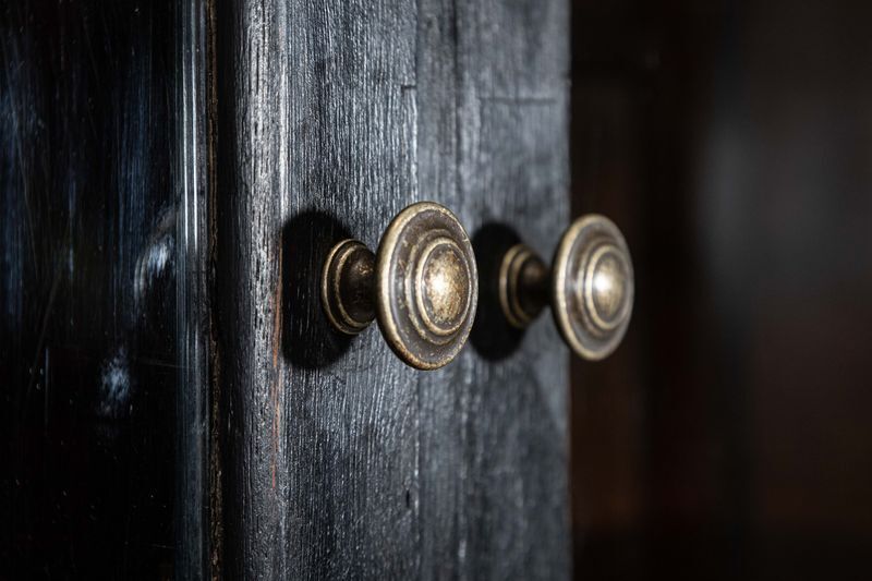 photo vinterior 19thc English Oak Glazed Bookcase Cabinet