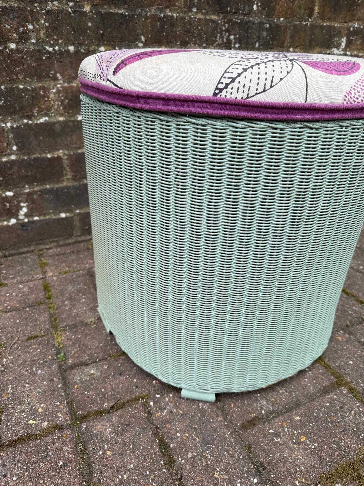Vintage Lloyd Loom Laundry Basket – Mint Green Painted Ottoman With Leaf Print Seat, Storage Seat, Mid Century Utility Charm, Painted Stool photo 140.0