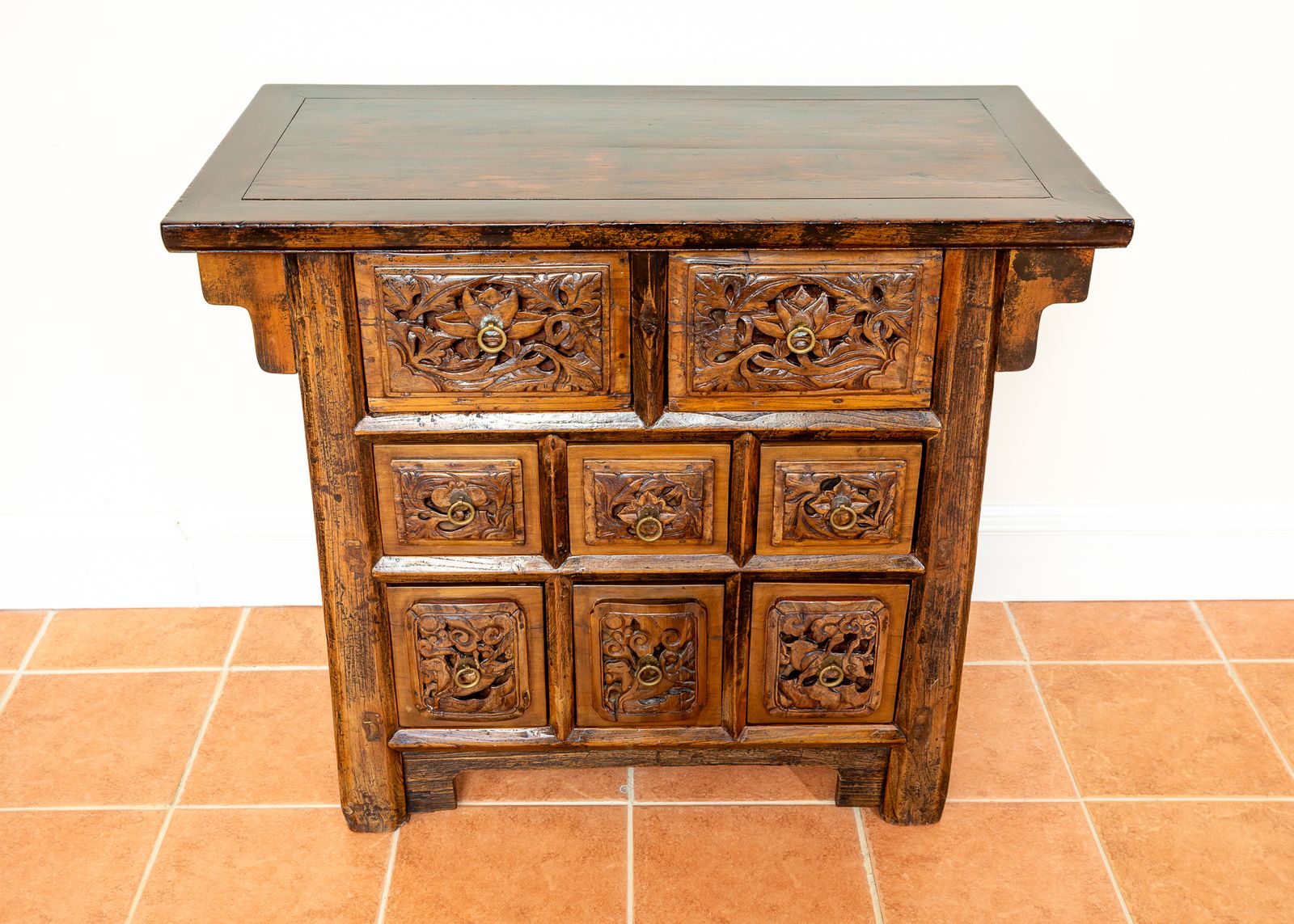 photo vintage Fine Antique Carved Cabinet Chest Of Drawers Commode Chinese Altar Temple Butterfly Cabine.T 18th Century Raised Carving Consol.E Sideboar.D Credenza
