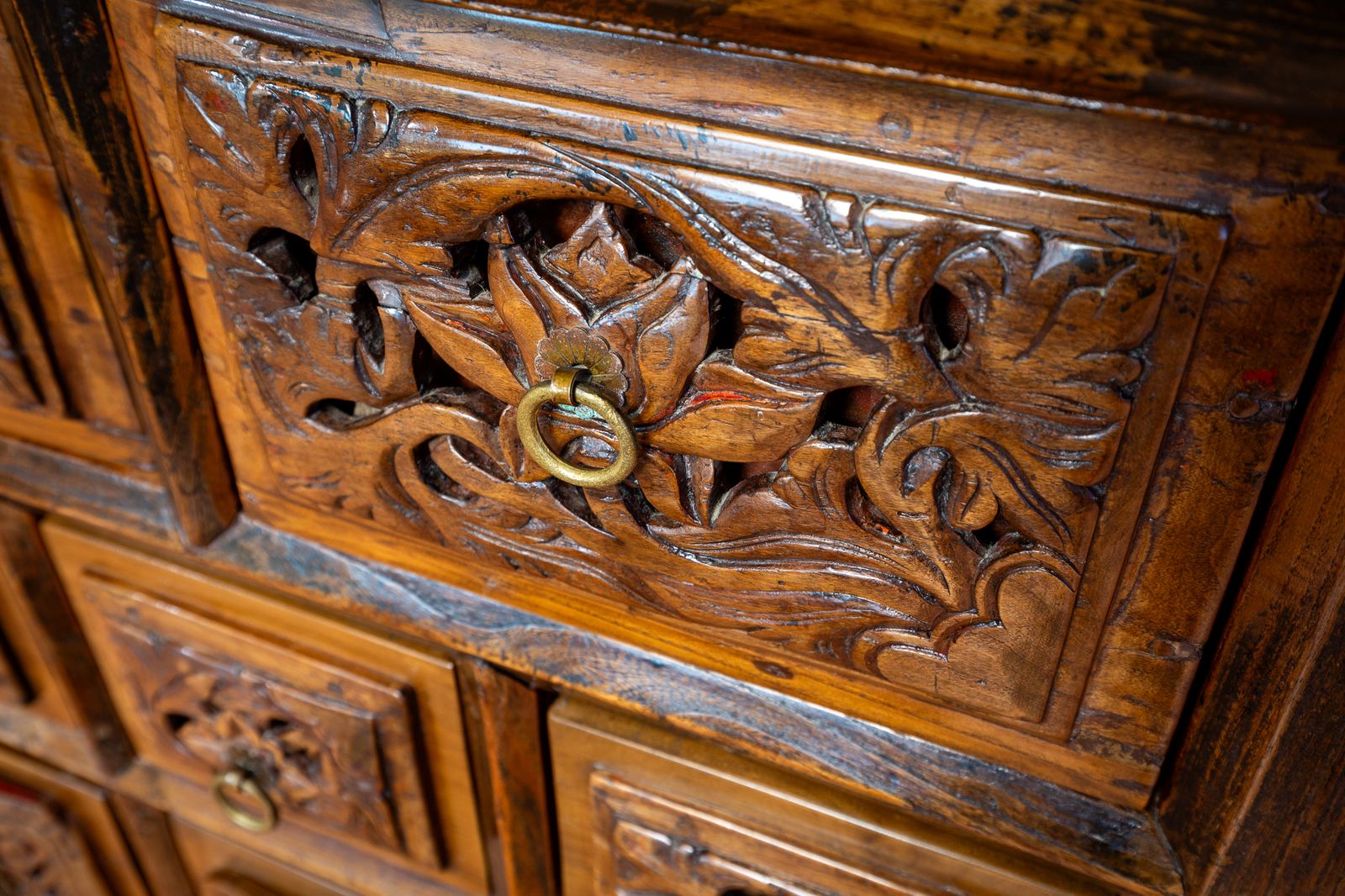 5250.0 Fine Antique Carved Cabinet Chest Of Drawers Commode Chinese Altar Temple Butterfly Cabine.T 18th Century Raised Carving Consol.E Sideboar.D Credenza photo