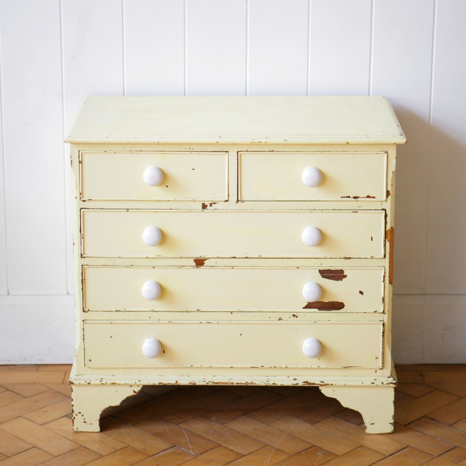Small Painted Pine Chest Of Drawers. photo vintage