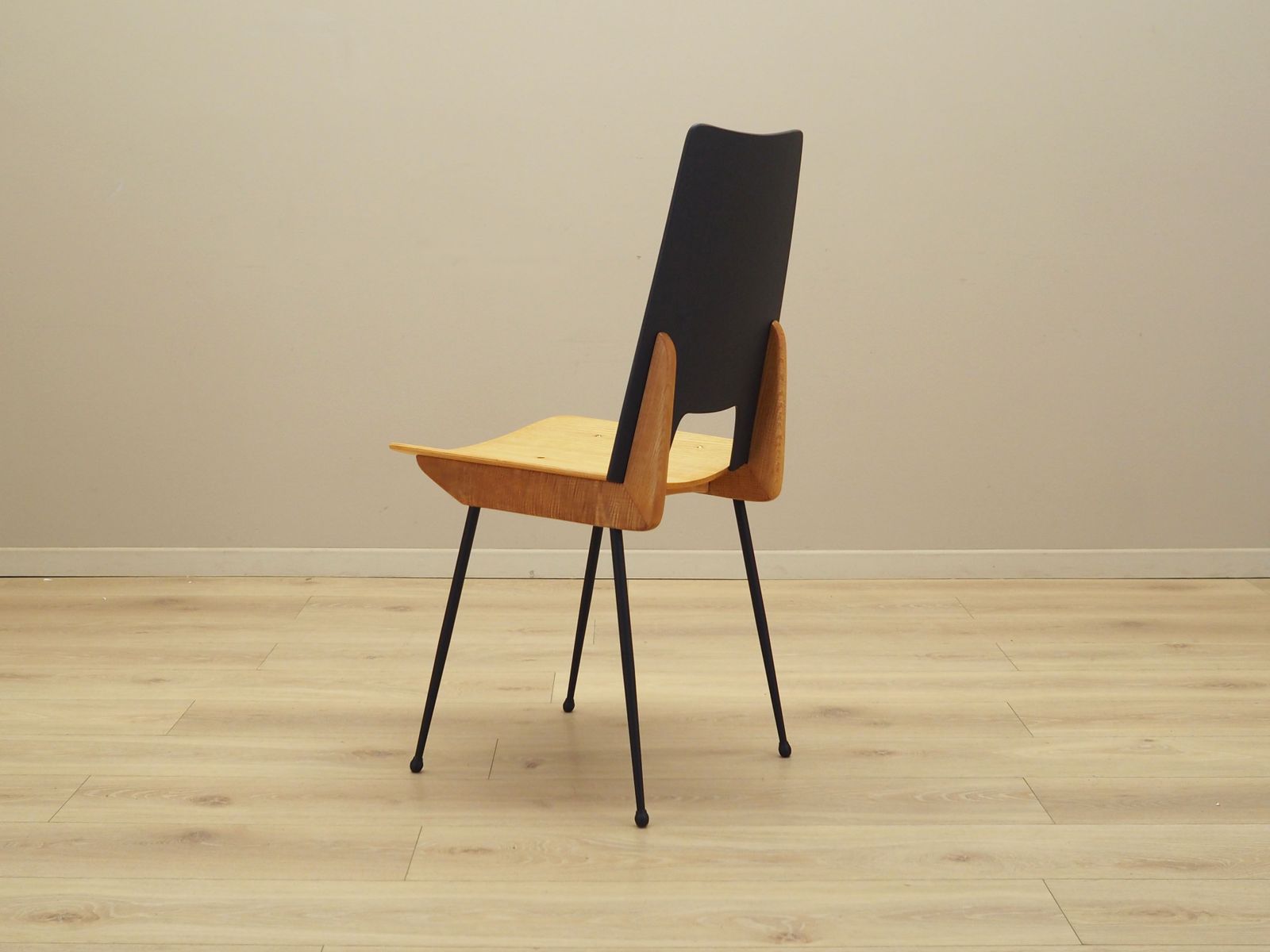 photo vinterior Set Of Six Chairs, Italian Design, 1950s, Designer: Carlo Ratti, Manufacturer: Legni Curva