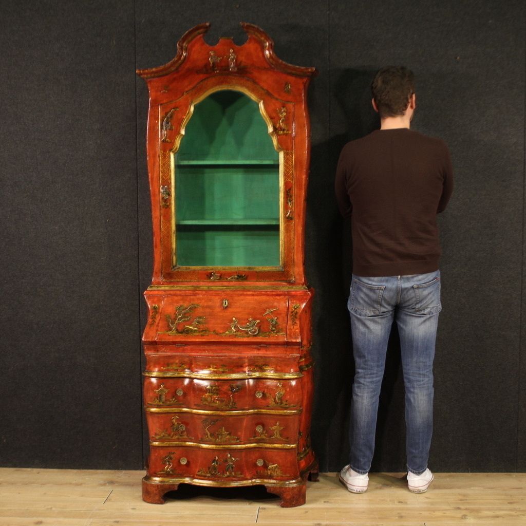Venetian Lacquered And Gilded Chinoiserie Trumeau From 20th Century photo for sale