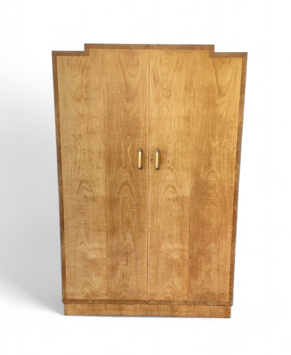 photo vinterior Art Deco Wardrobe