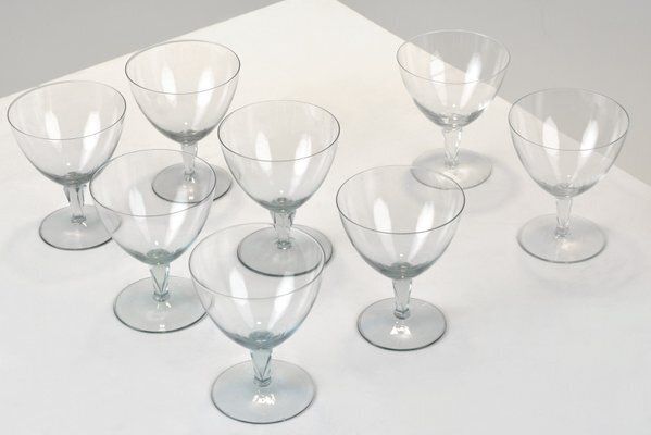 Burgundy Glasses By Wilhelm Wagenfeld For Vlg Weisswasser, Germany, 1937, Set Of 8 photo vinterior