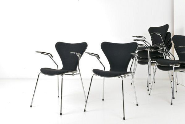 photo furniture Model 3207 Chairs In Black Kvadrat Upholstery By Arne Jacobsen For Fritz Hansen, Denmark, 1996, Set Of 4