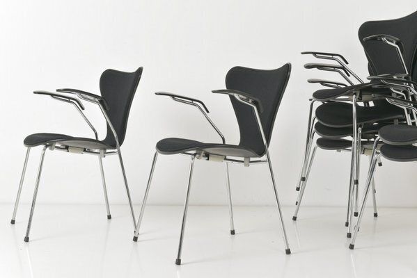 Furniture Model 3207 Chairs In Black Kvadrat Upholstery By Arne Jacobsen For Fritz Hansen, Denmark, 1996, Set Of 4 photo
