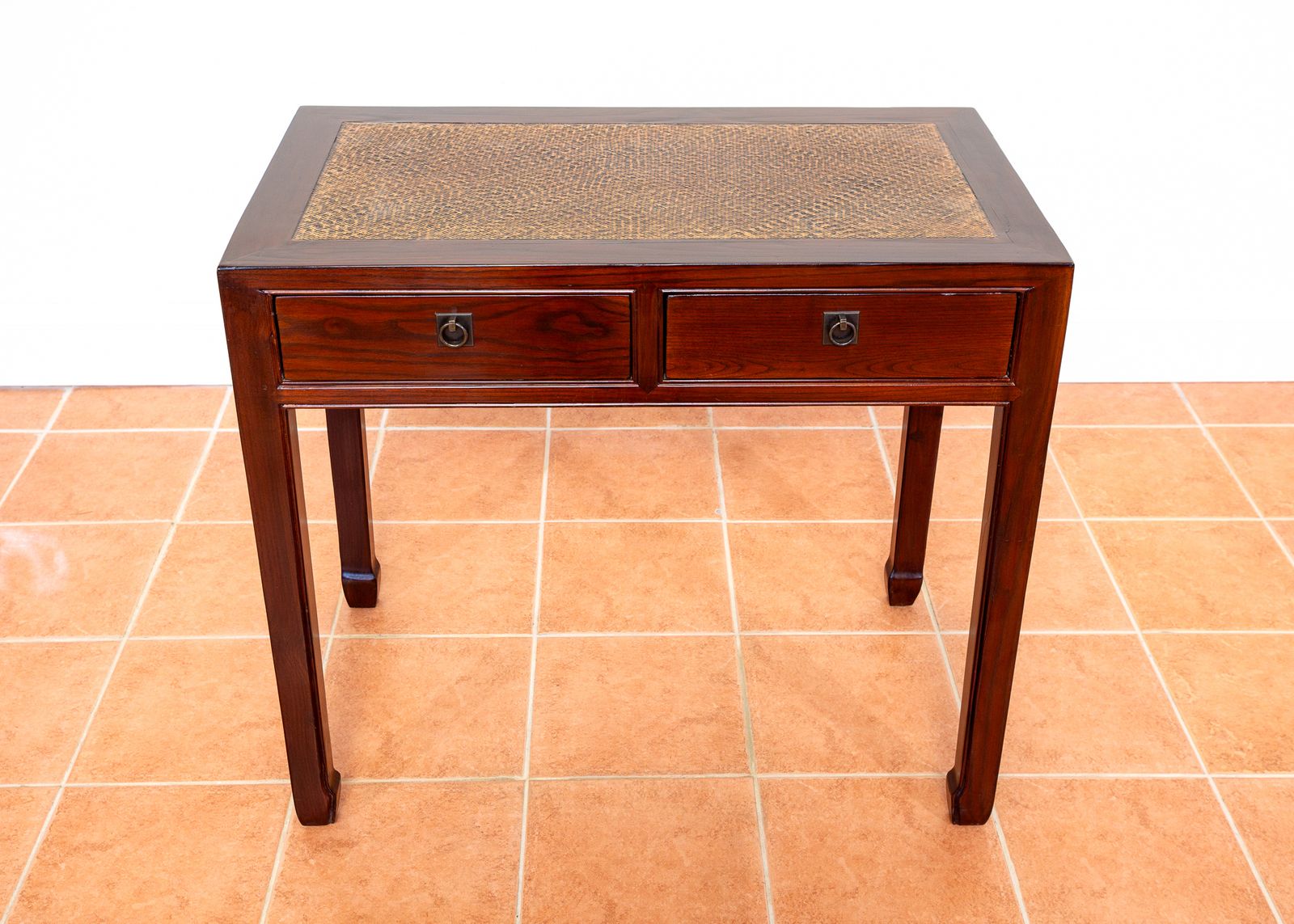 photo vintage Antique Lacquered Chinese Console Tabl.E Des.K Inlaid Jumu Elm Early 20th Century Rattan Hallway Tabl.E Occasional Side Tabl.E Two Drawers
