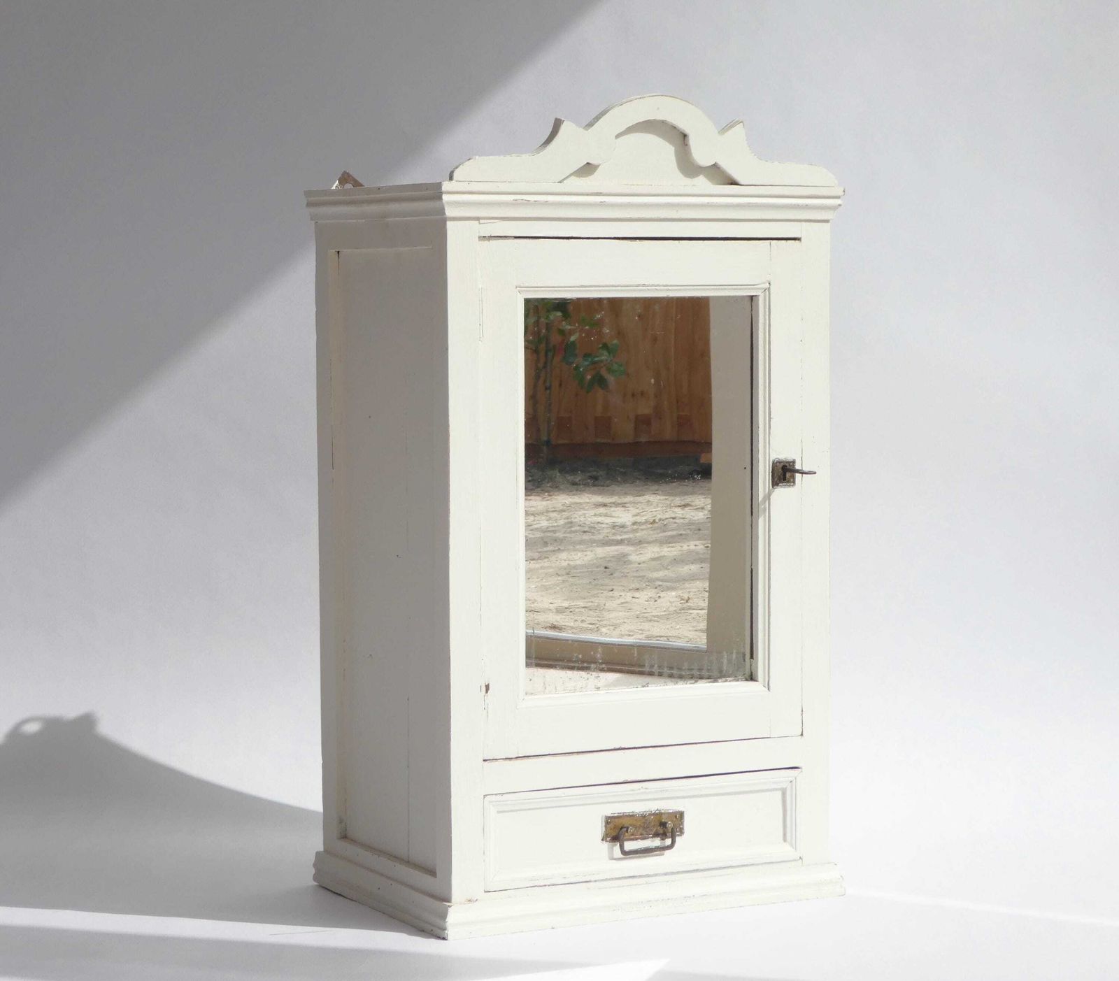 Antique Shabby Chic Wooden Wall Cabinet With Mirror In White Colour, Distressed Apothecary With Drawer And Shelf, Painted Medicine Cabinet photo furniture