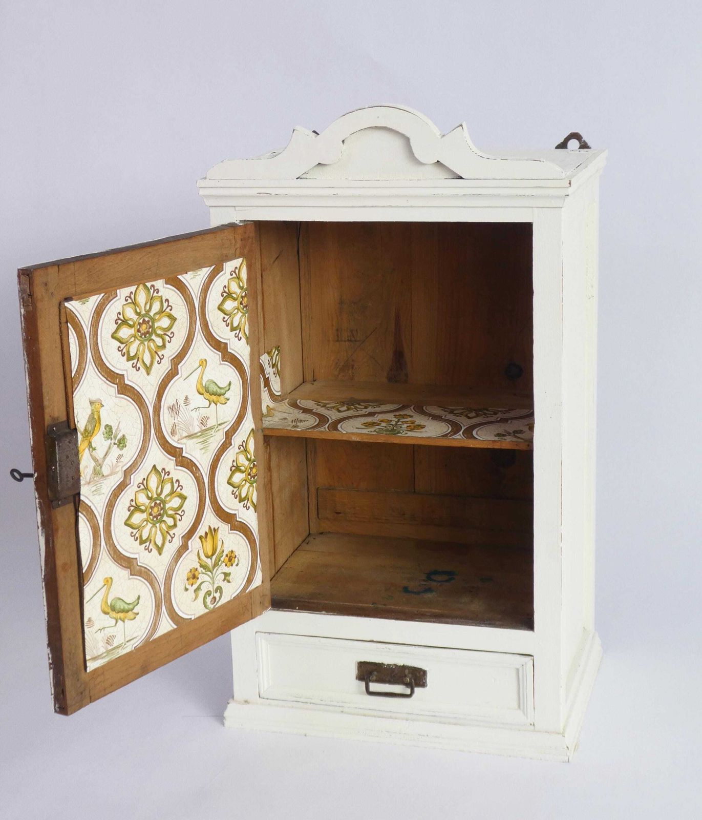 photo furniture Antique Shabby Chic Wooden Wall Cabinet With Mirror In White Colour, Distressed Apothecary With Drawer And Shelf, Painted Medicine Cabinet