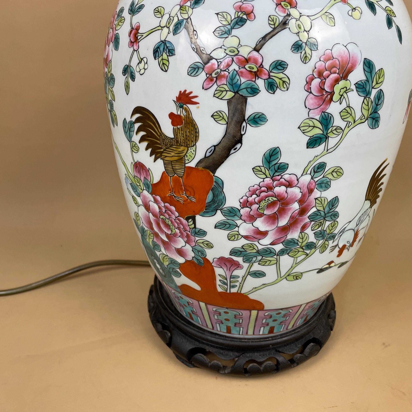 Vintage Ceramic Lamp Light Bedside Table Hand Painted Roaster Floral Design Pattern Wood Base Oriental Chinese Vase White Antique Brass photo for sale