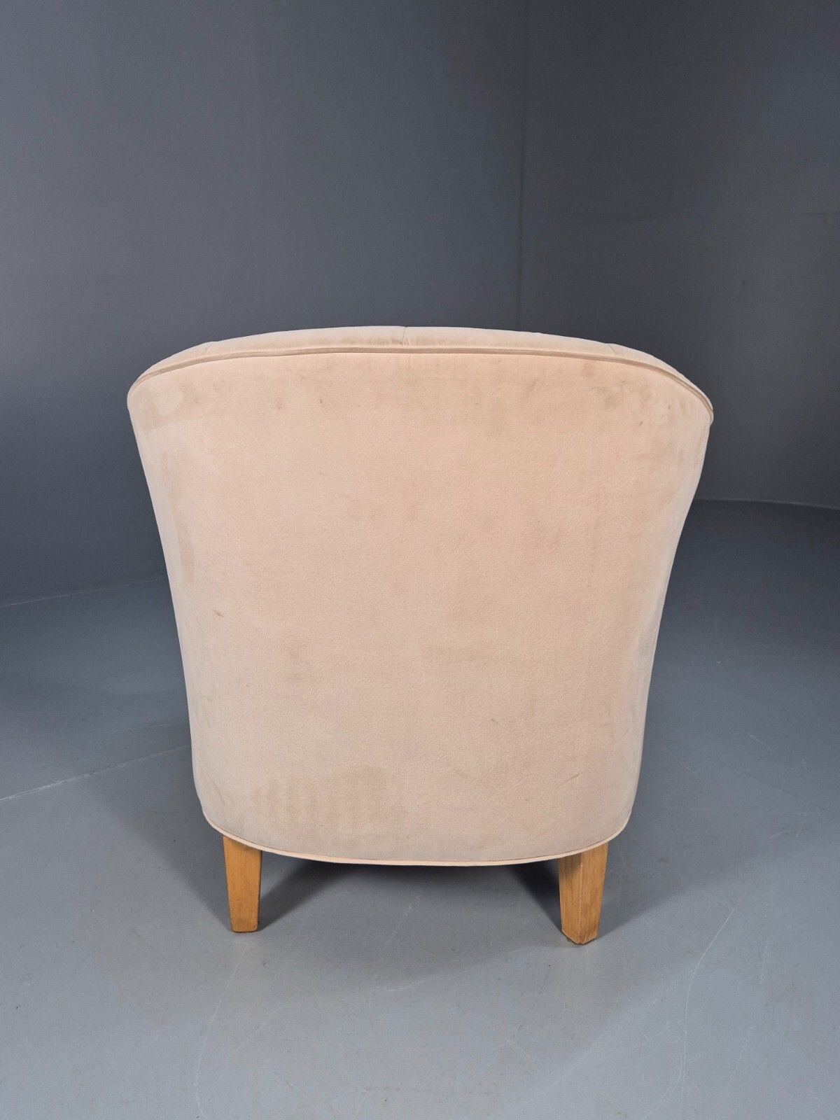 photo vinterior Mordern Danish Cream Faux Suede Tub Chair Beech Legs Eb9308 Mnor