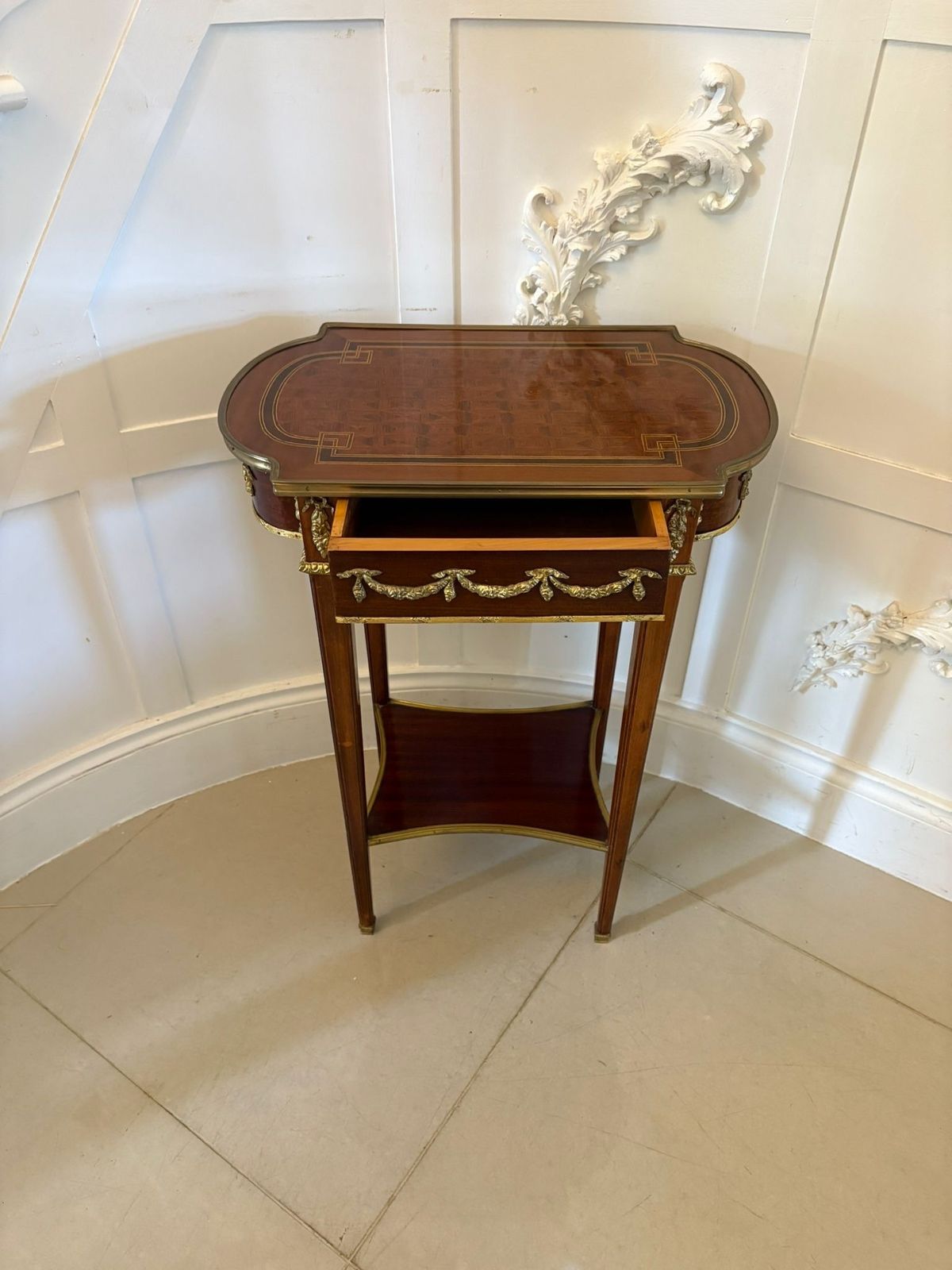 Outstanding Quality Antique Early 20th Century Mahogany And Ormolu Mounted Side Table photo vinterior
