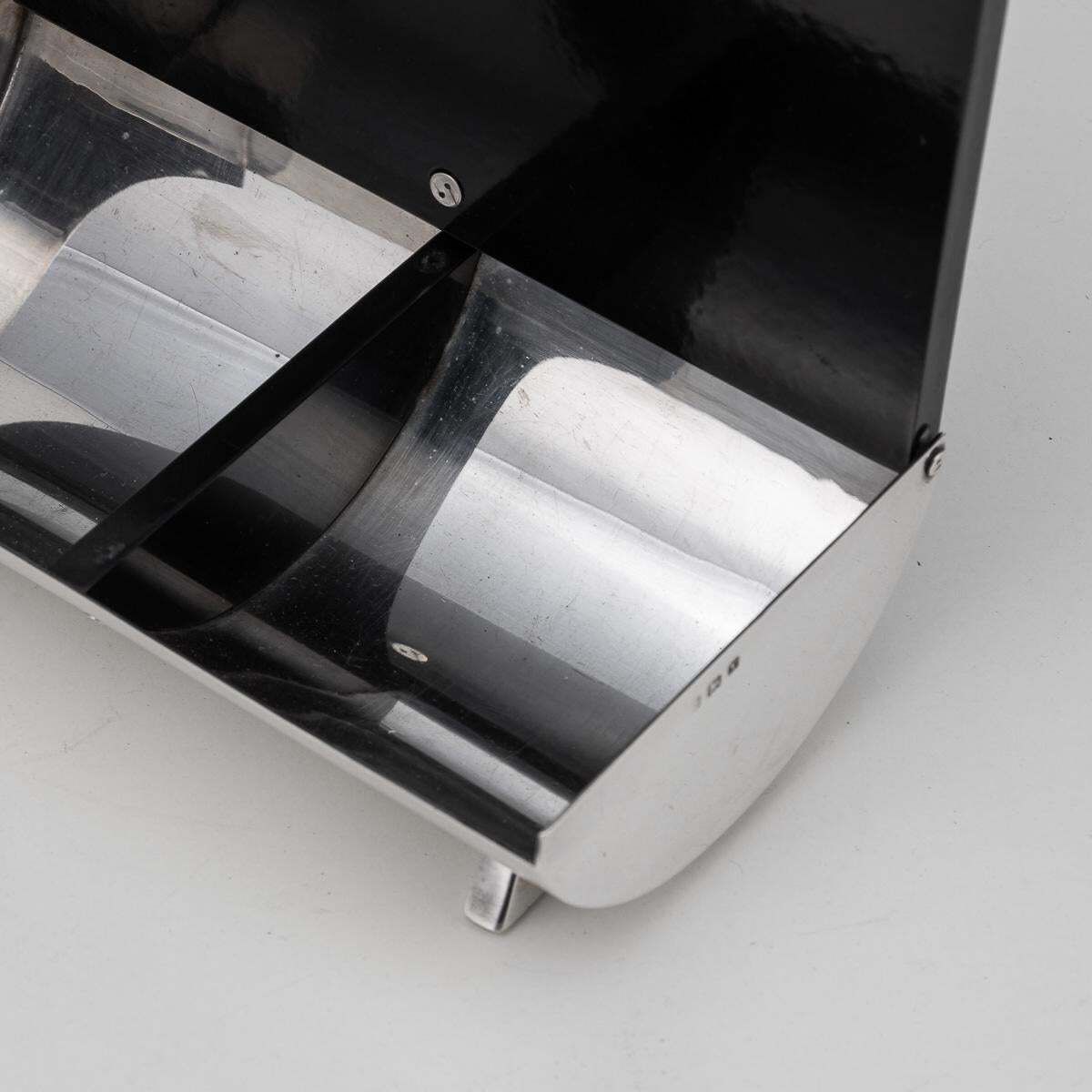 photo for sale Antique 20thc English Art Deco Solid Silver & Lacquer Cigarette Box C.1920