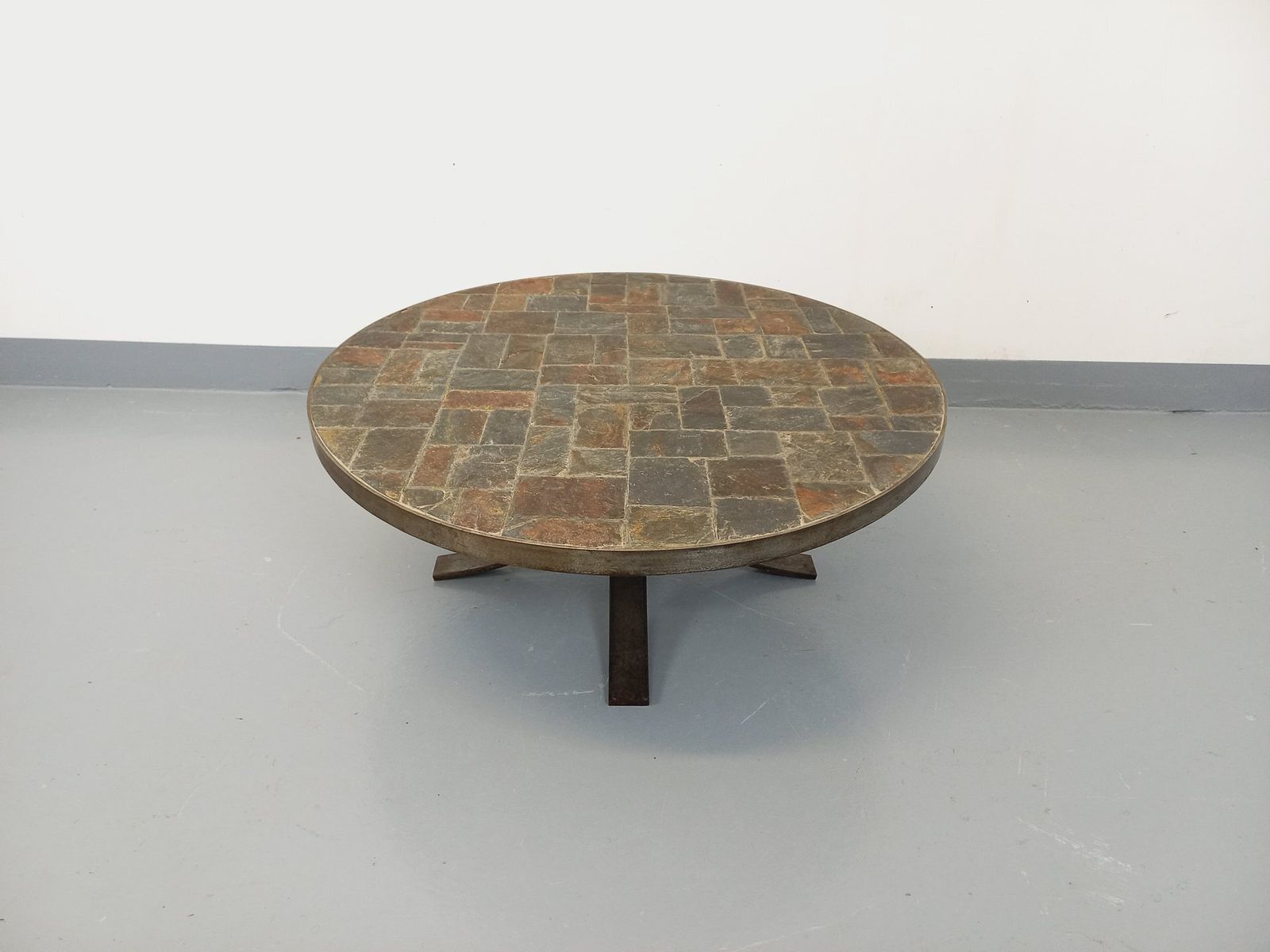 Brutalist Round Coffee Table In Metal And Slate photo Furniture