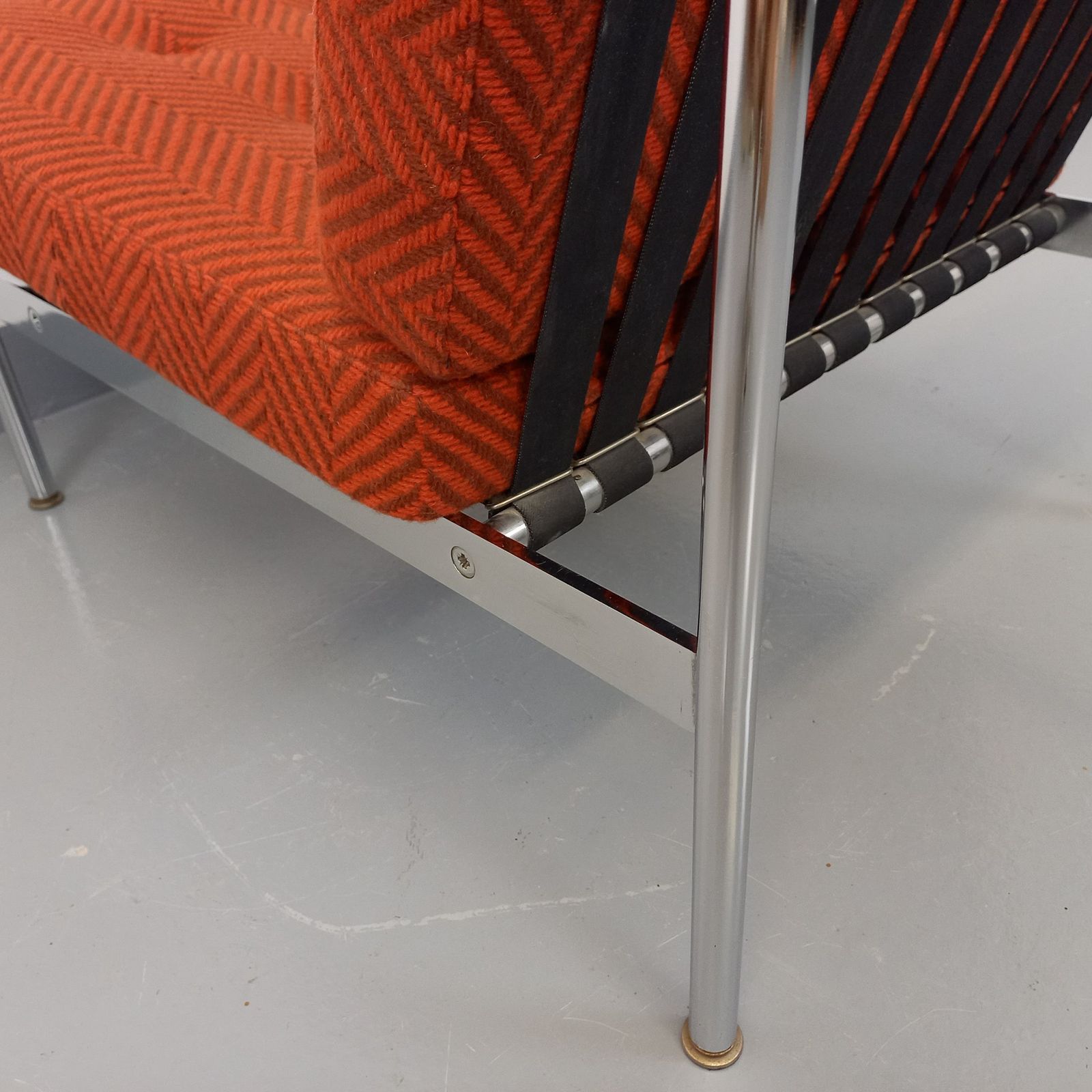 Modernist Armchair In Chromed Metal And Wool Fabric photo 1186.0