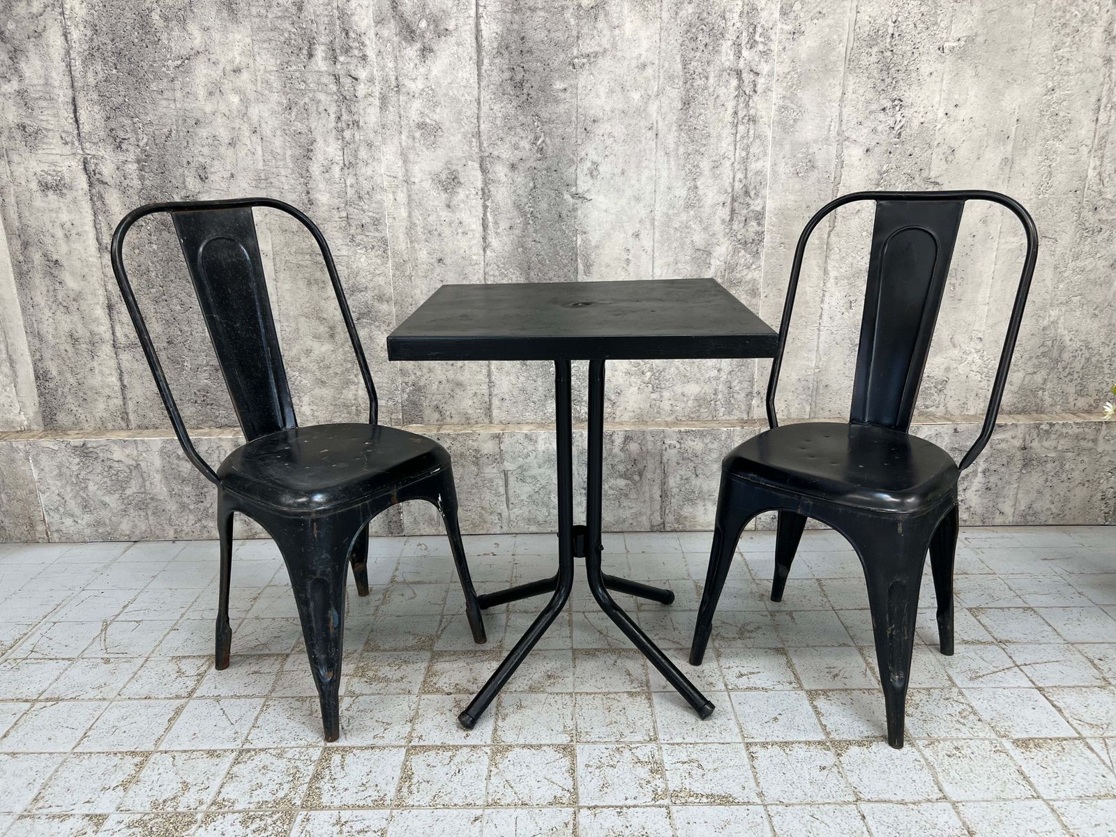 photo furniture Black Tolix Metal Garden Table And Two Chairs