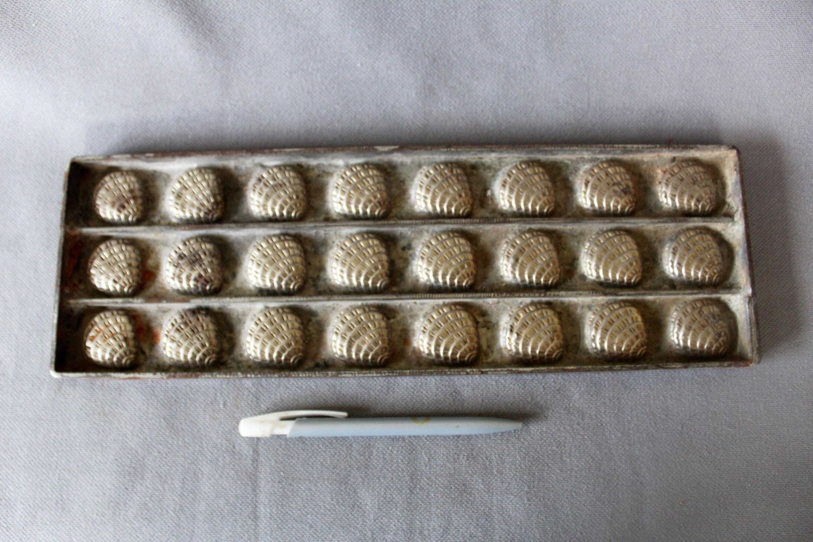 photo for sale Vintage Large Heavy Chocolate Mold, Hans Bruhn Hamburg Germany Sea Shell Design, Metal Professional Mold, Kitchenware Utensil, 24 Placement