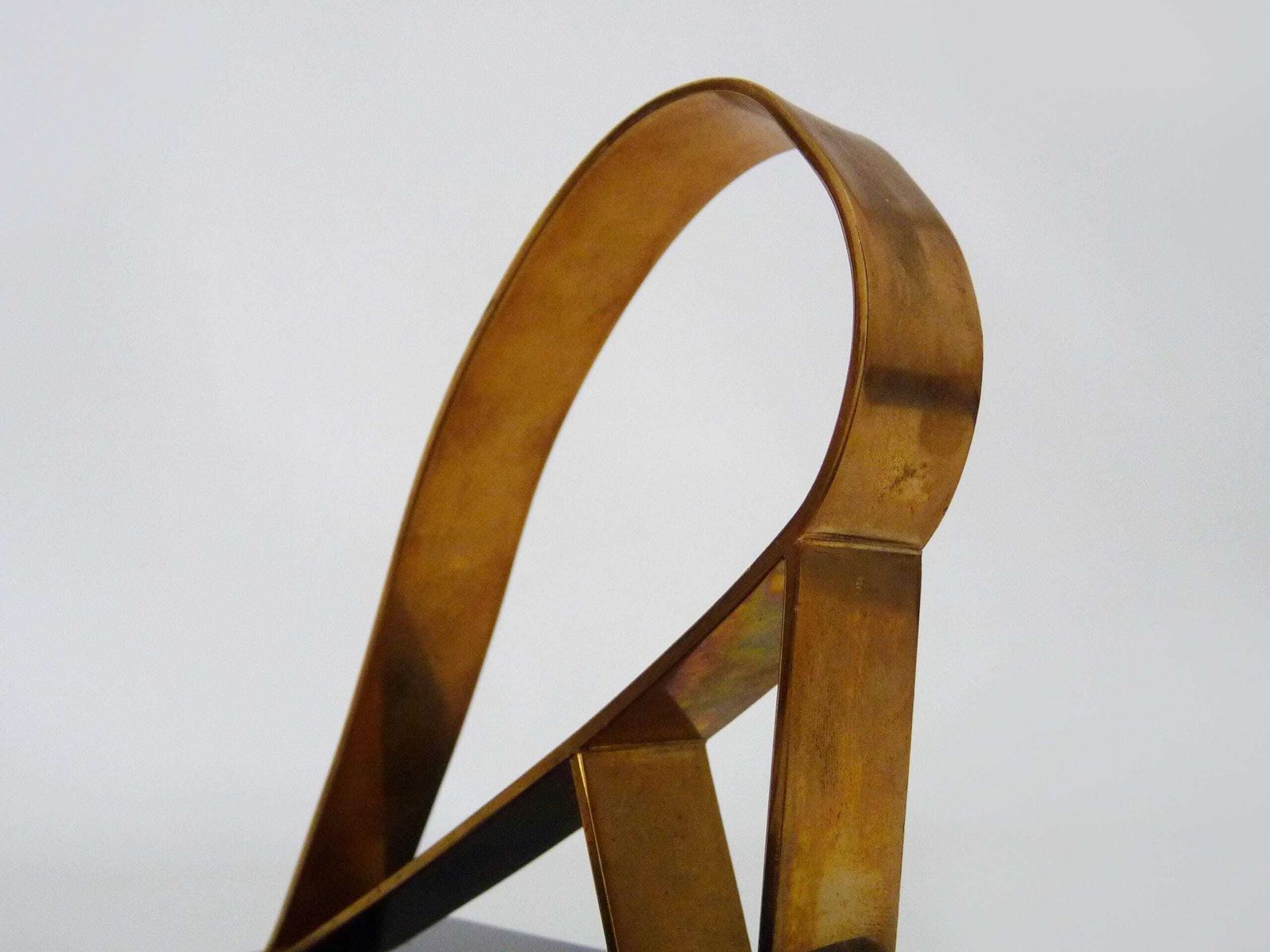 Pair Of Modernist Art Deco Gold Starry Bookends On A Black Marble Base. photo 162.0