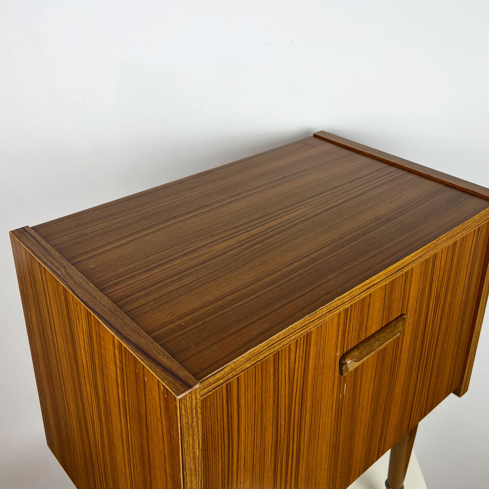 Mid Century Modern Scandinavian Side Table photo vinterior