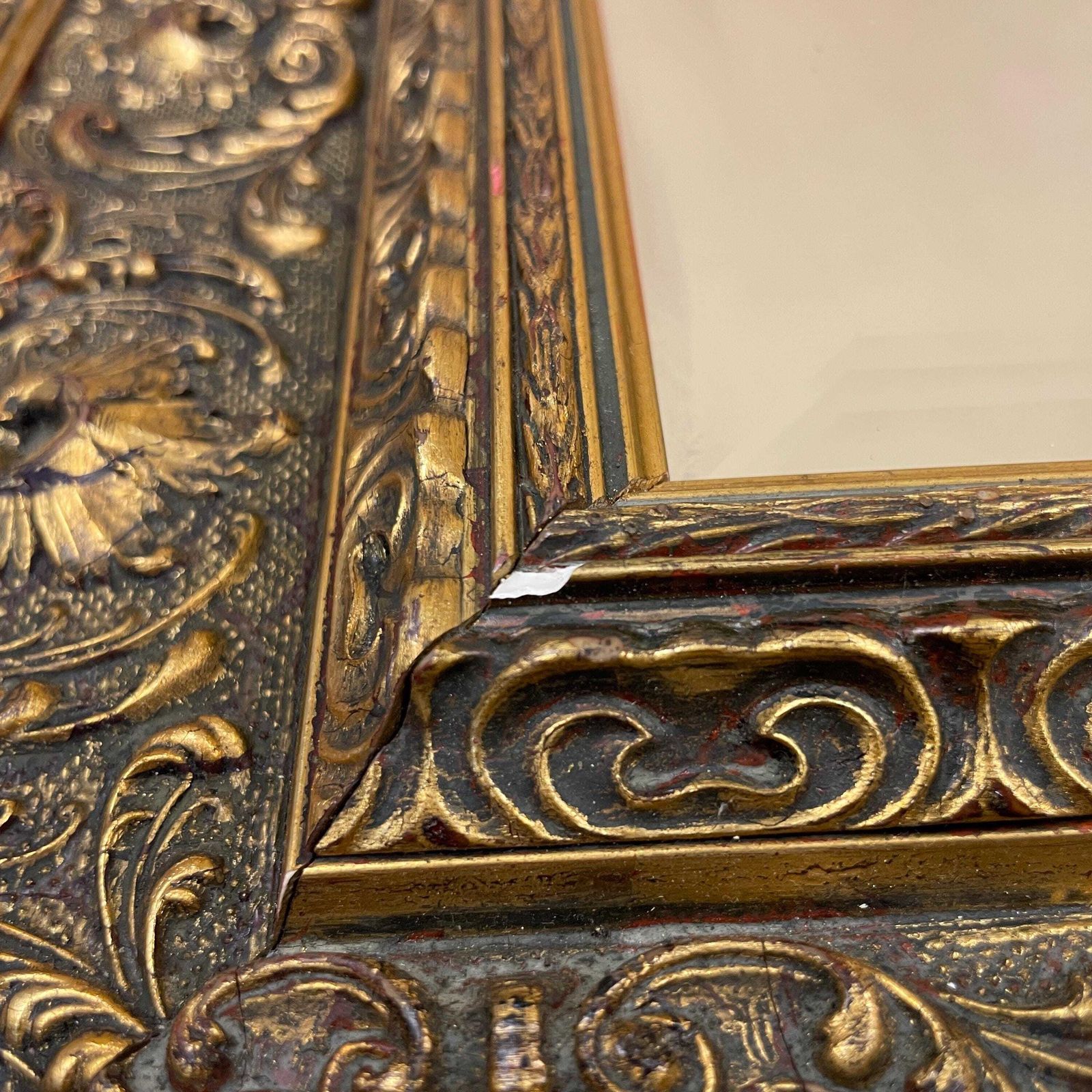 Antique Wooden Wall Mirror Portrait Rectangle Gold Ornate Frame Bevelled Glass Patterned Edge Bedroom Hallway Living Room Rectangular photo Home Decor