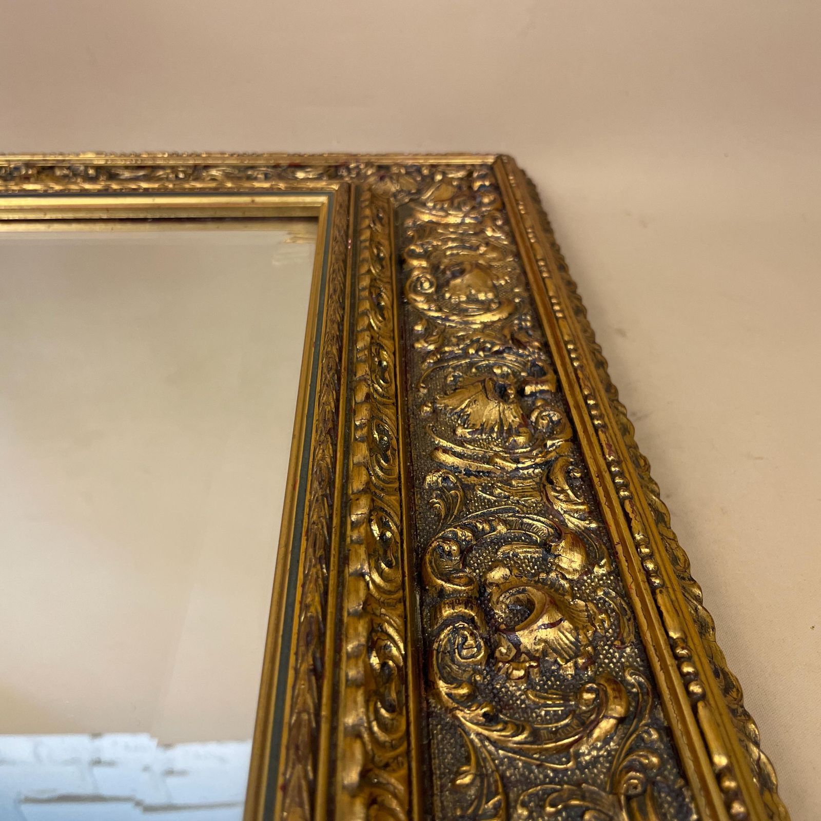 Antique Wooden Wall Mirror Portrait Rectangle Gold Ornate Frame Bevelled Glass Patterned Edge Bedroom Hallway Living Room Rectangular photo vinterior
