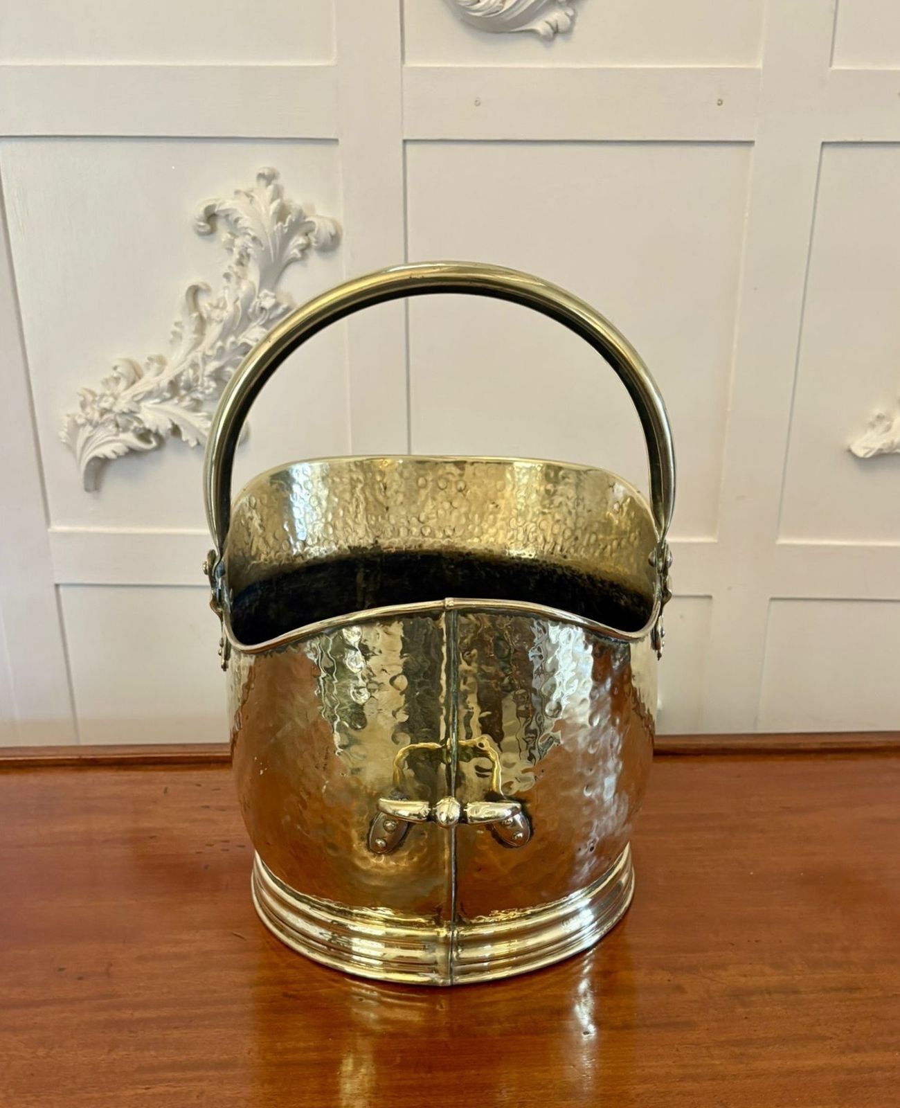 Antique Quality Brass Helmet Shaped Coal Shuttle photo Home Fixtures