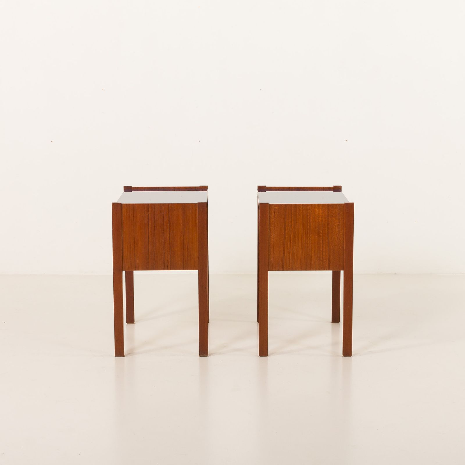 Italian Mid Century Bedside Tables, Vintage Nightstands, 1960s photo vinterior