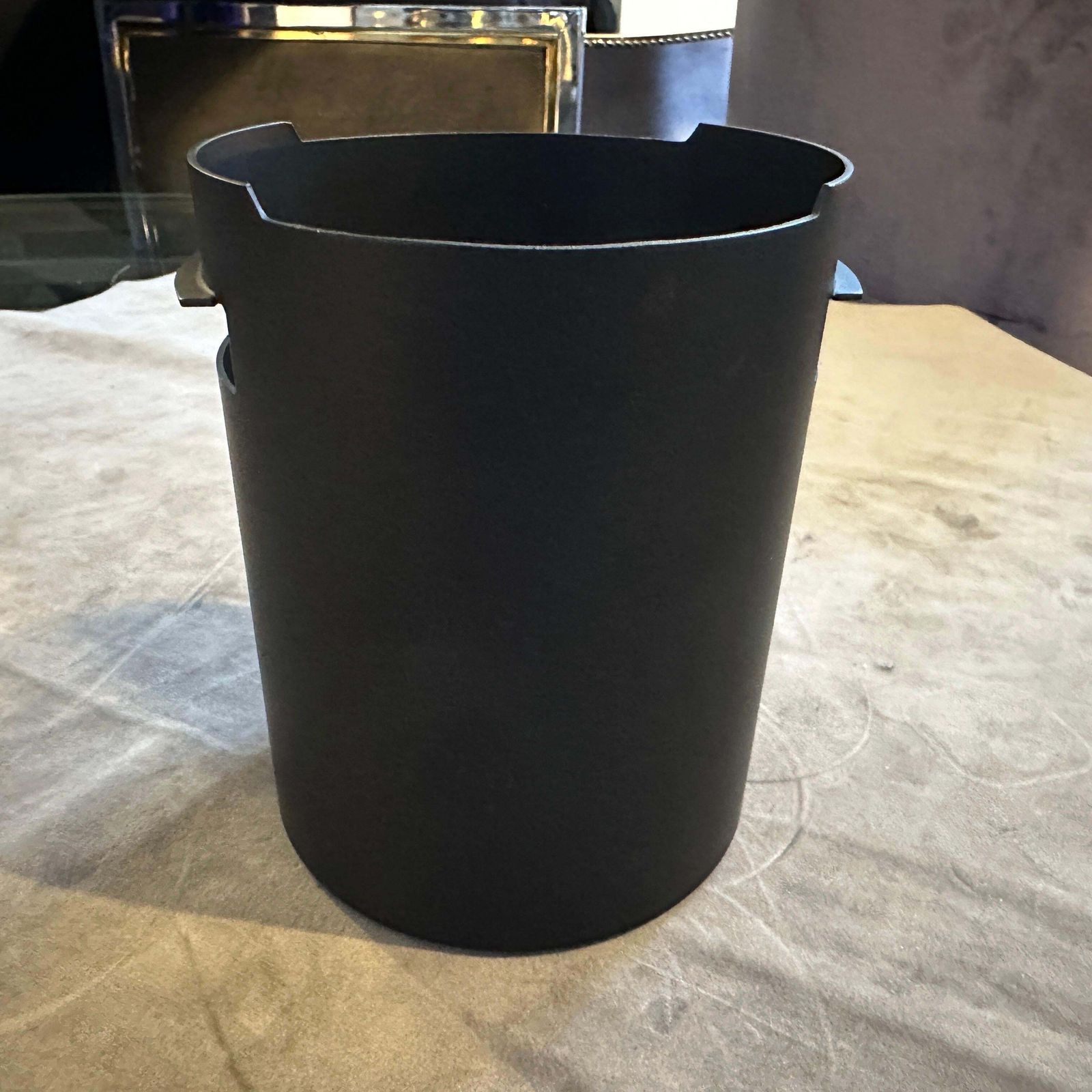 1980s Minimalist Black Steel Ice Bucket By Gio Ponti For Fratelli Calderoni photo vinterior