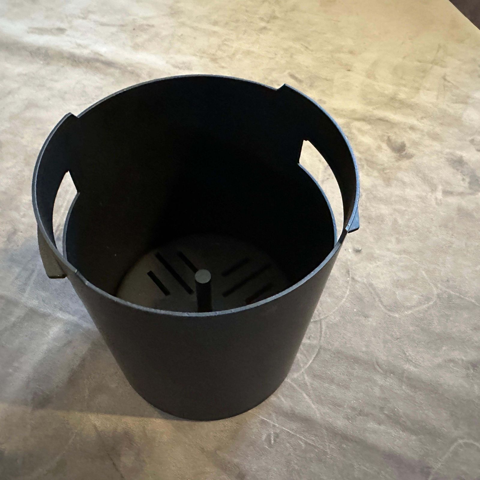 1980s Minimalist Black Steel Ice Bucket By Gio Ponti For Fratelli Calderoni photo vintage