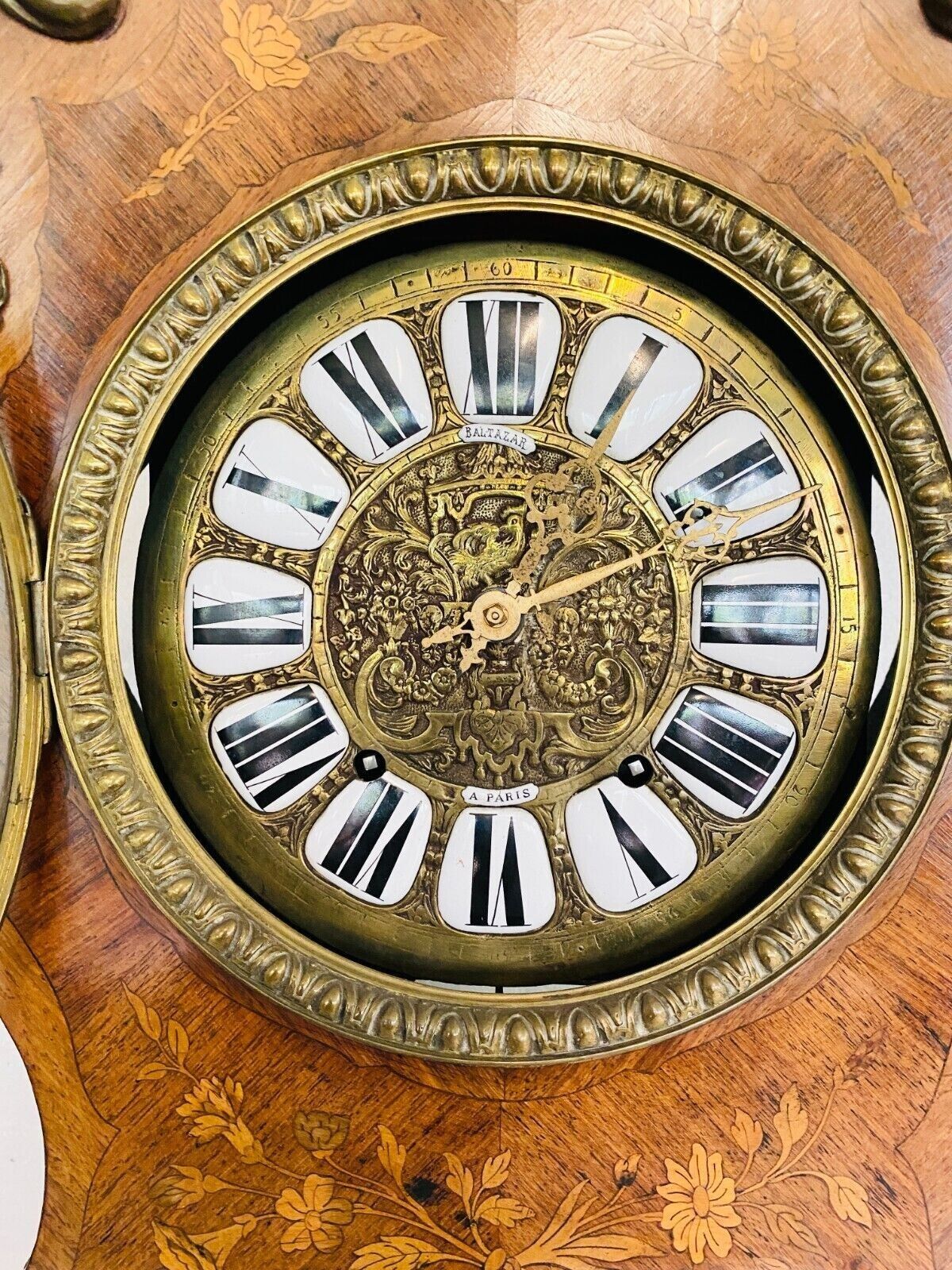 photo furniture Louis XV Style Inlaid Beach Wood Regulator 20th Century