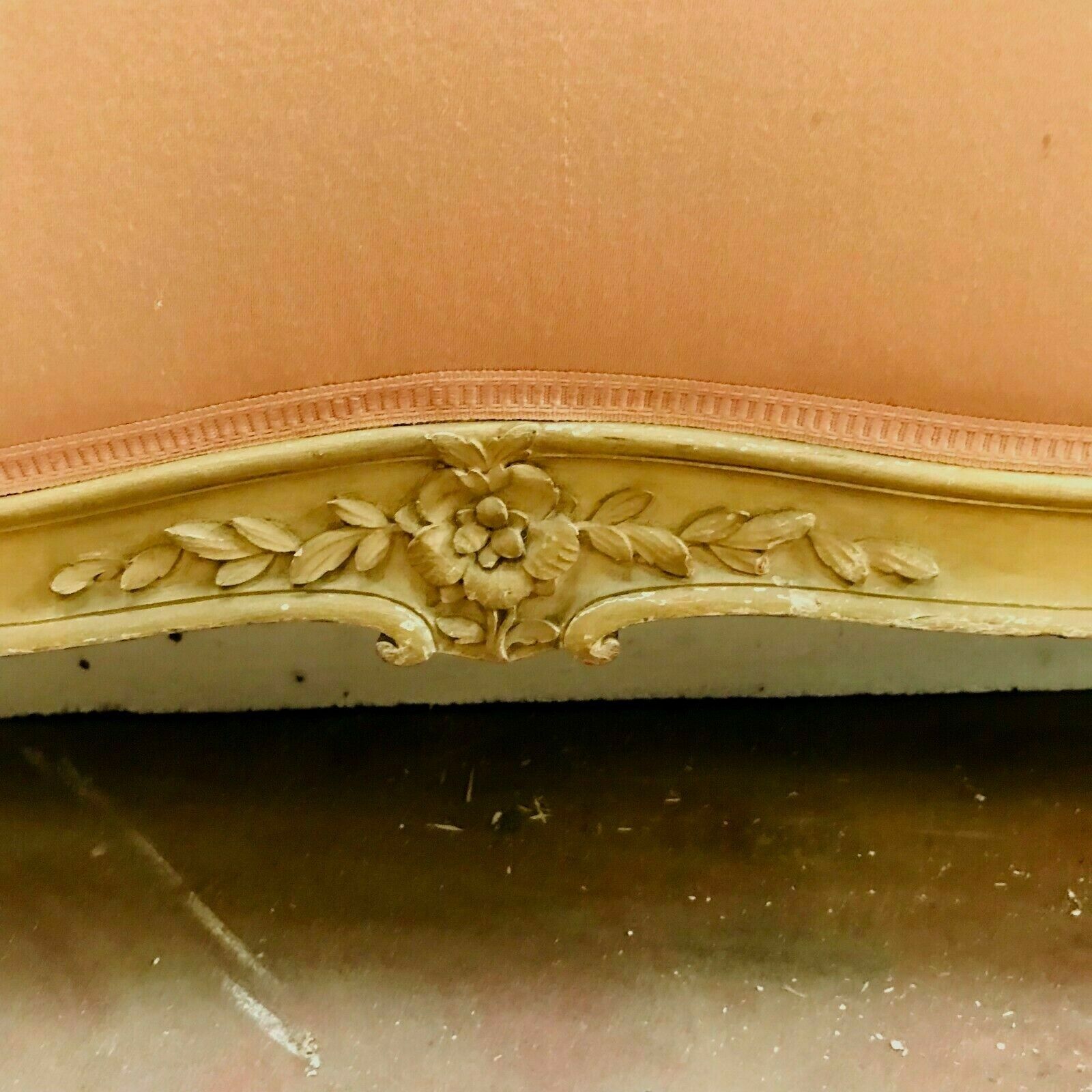 Paire De Lits De Style Louis XV En Bois Patiné XX Siècle photo Furniture