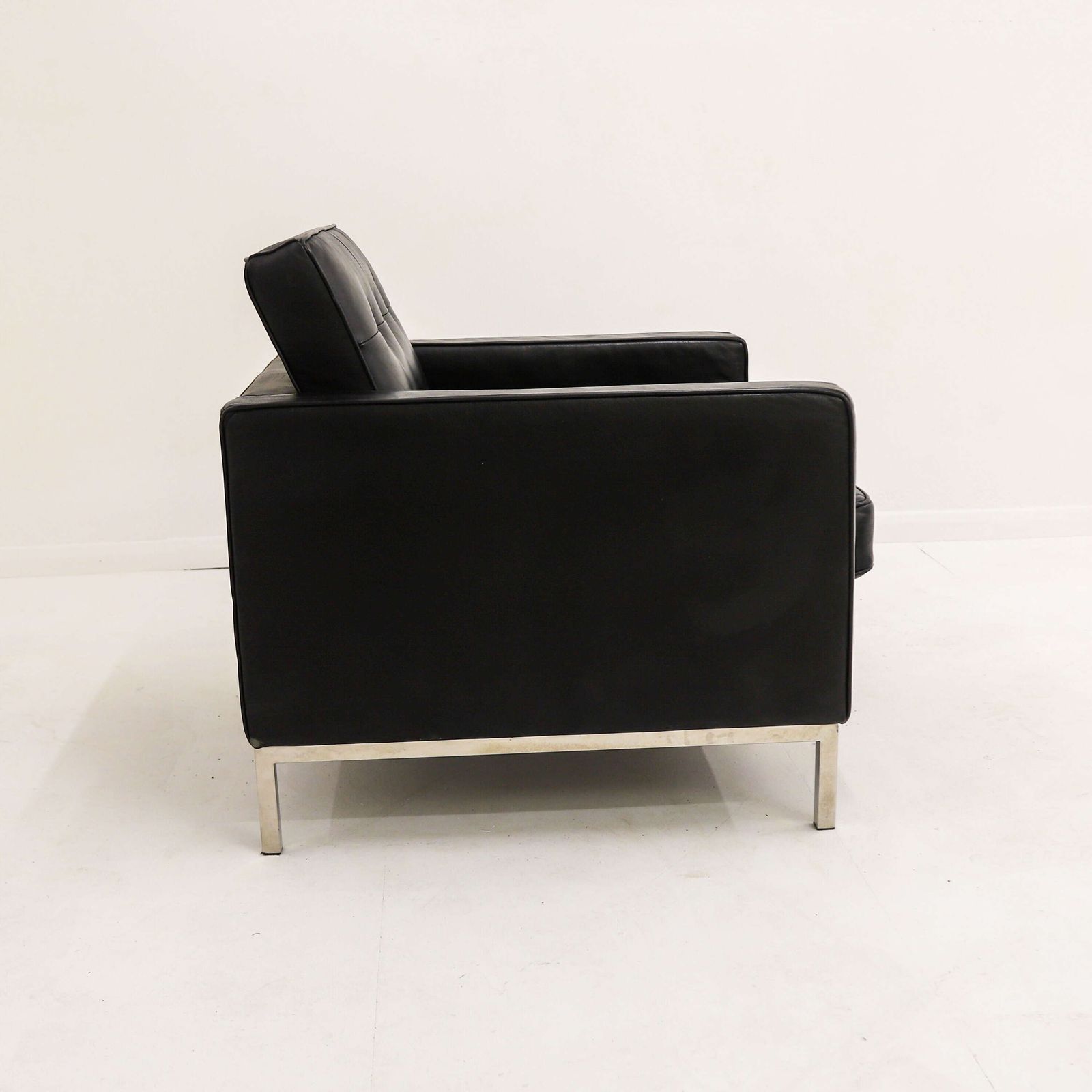 Armchair In The Manner Of Florence Knoll   Mid Century Modern Classic photo 925.0