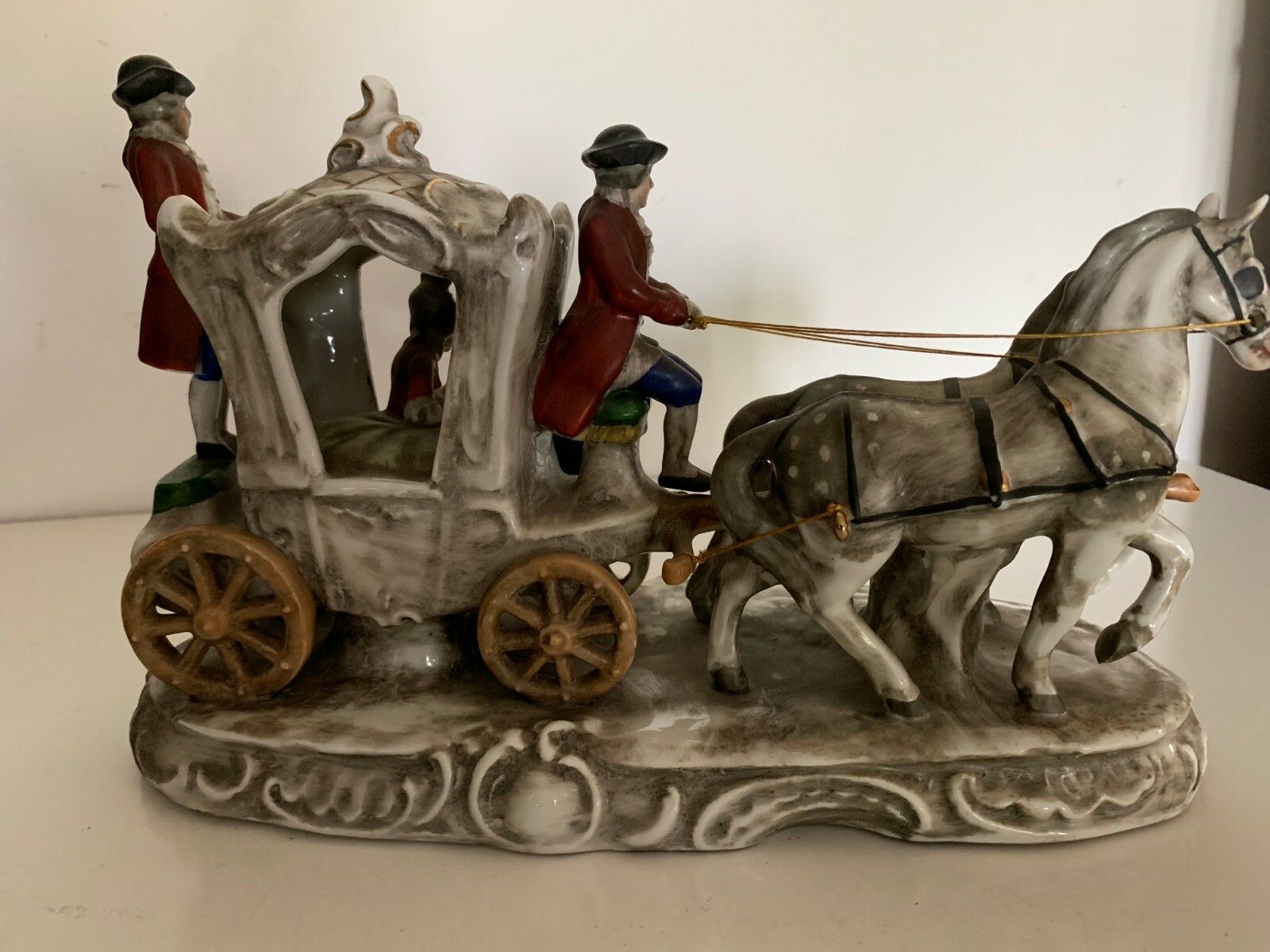 Groupe De Personnage En Porcelaine Polychrome Porcelaine Allemande Sèvres Limoge photo buy