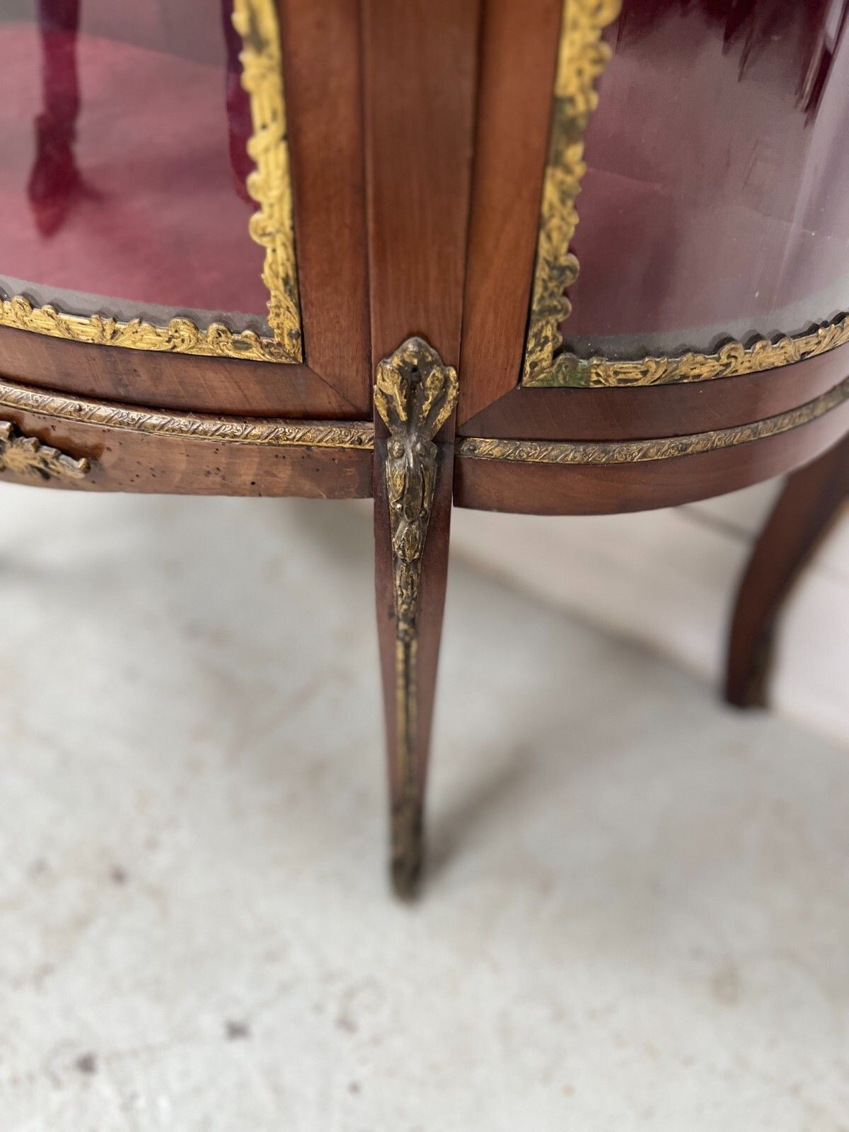 Napoleon III Style Curved Mahogany And Veneer Display Case 20th Century photo Furniture