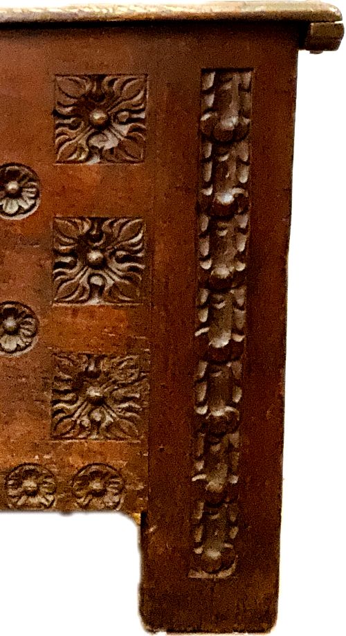 photo furniture Antique Renaissance Style Carved Oak Chest 18th Century