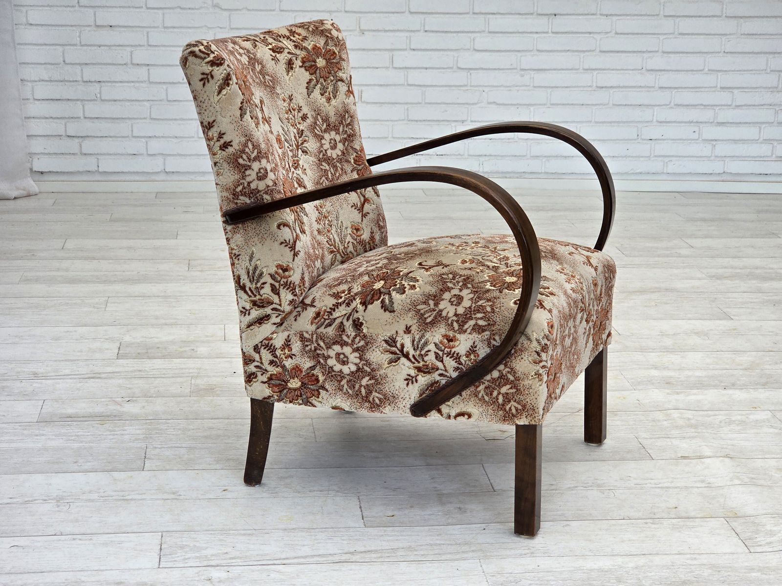 Ca. Jaren 1950, Deense Art Deco Fauteuil, Meubelvelours, Beukenhout, Opnieuw Bekleed. photo Meubels