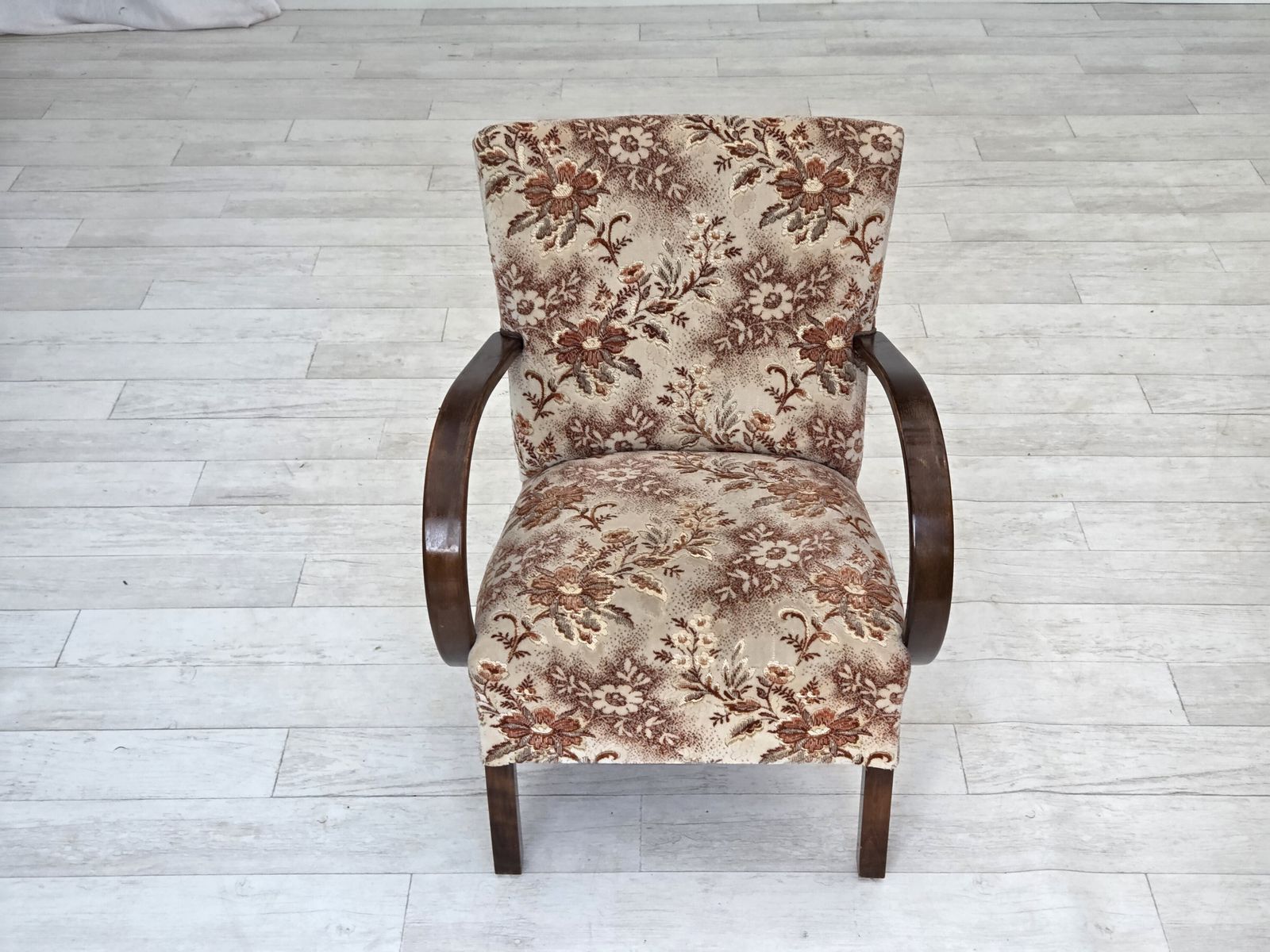 photo for sale Ca. Jaren 1950, Deense Art Deco Fauteuil, Meubelvelours, Beukenhout, Opnieuw Bekleed.