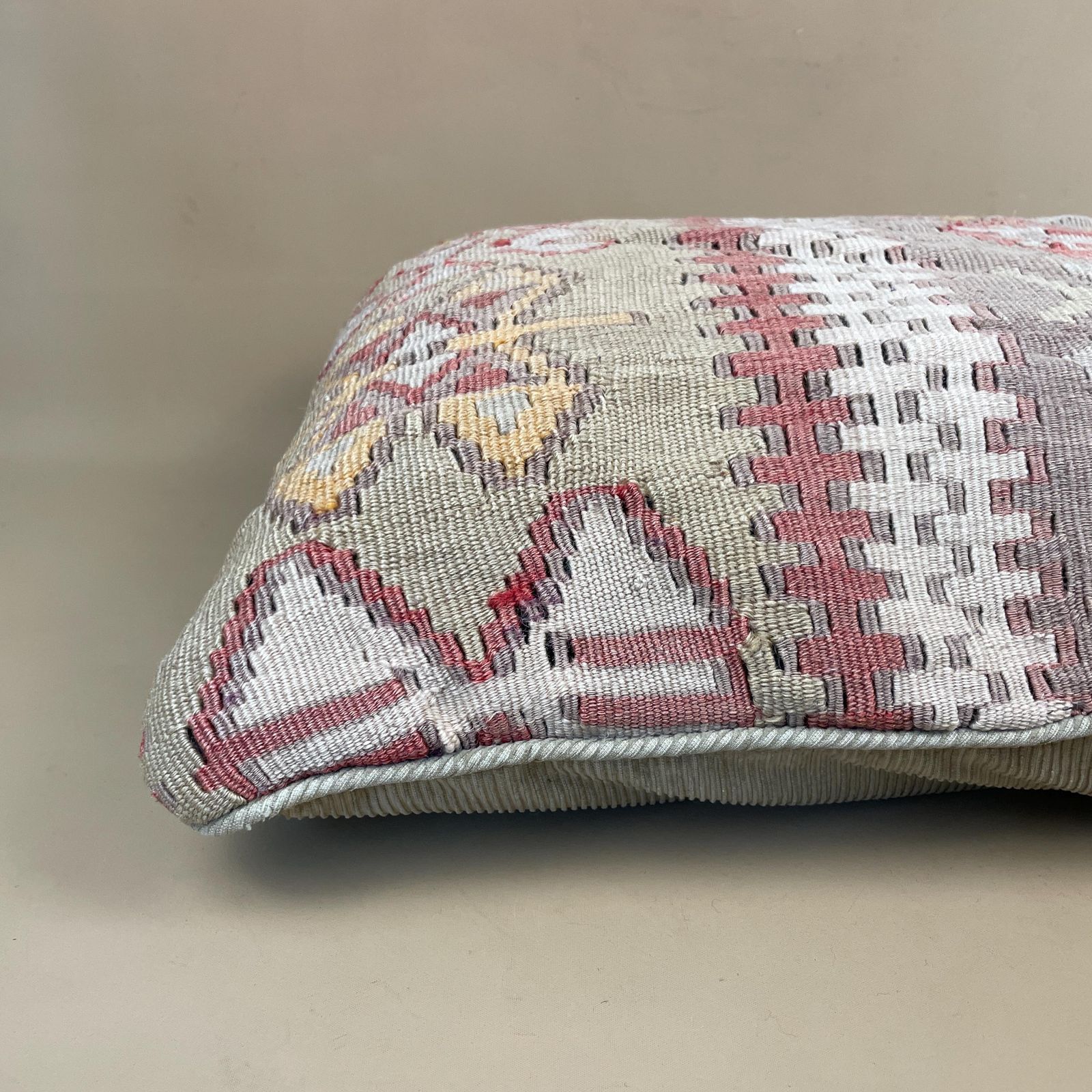 Moroccan Kilim Cushion Carpet Scatter Pillow Feather Handmade 50x45cm Beige Red Sage Green Geometric Pattern photo Textiles