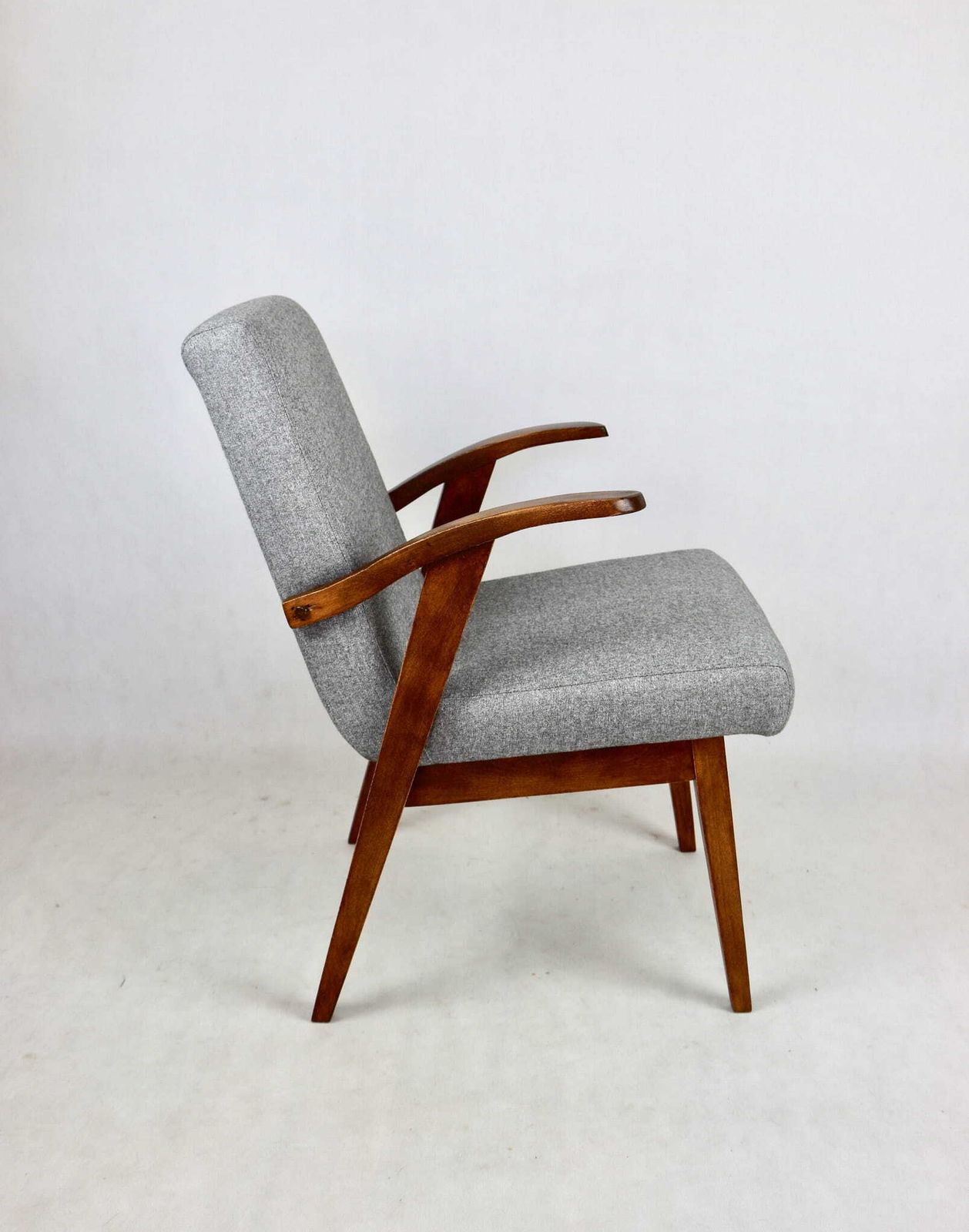 photo furniture Set Of 4 Vintage Armchairs 300 123, Designed By Projekt M. Puchała   Grey Herringbone