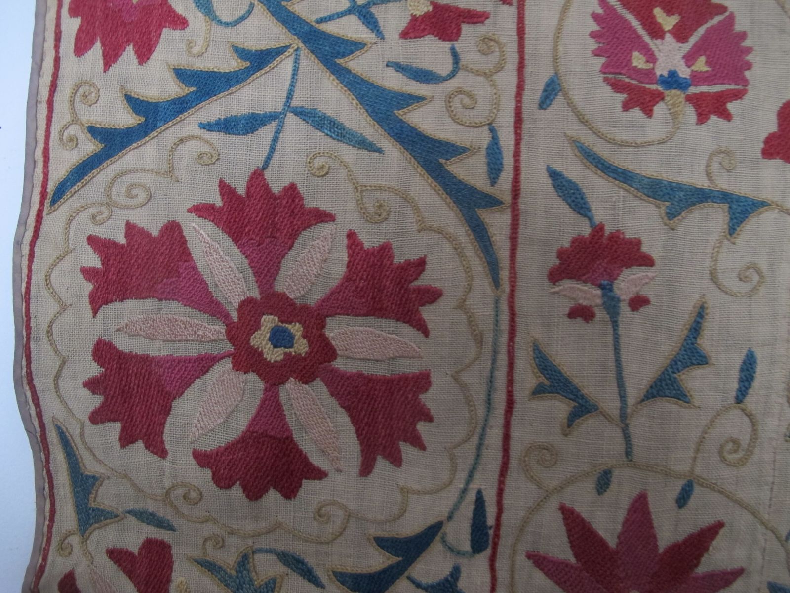 photo vinterior Miniature Silk Embroidered Suzani, Uzbekistan, Circa 1850, 1.38m X 1.08m