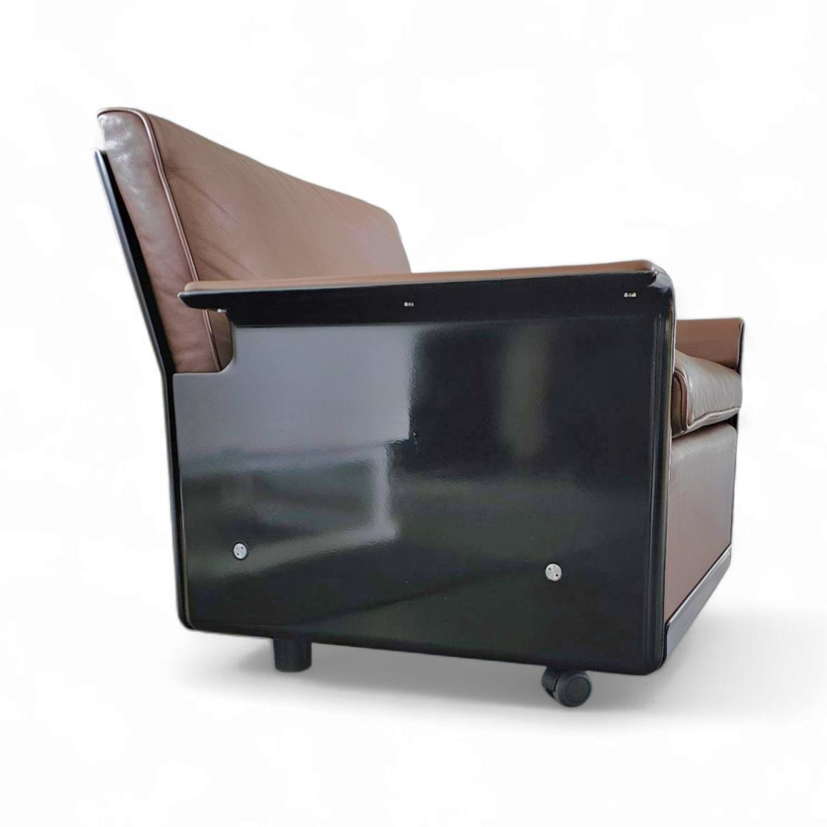 2 X Black Shell & Brown Leather 620 Chair Programme Lounge Chair By Dieter Rams For Vitsoe 1980s photo vinterior