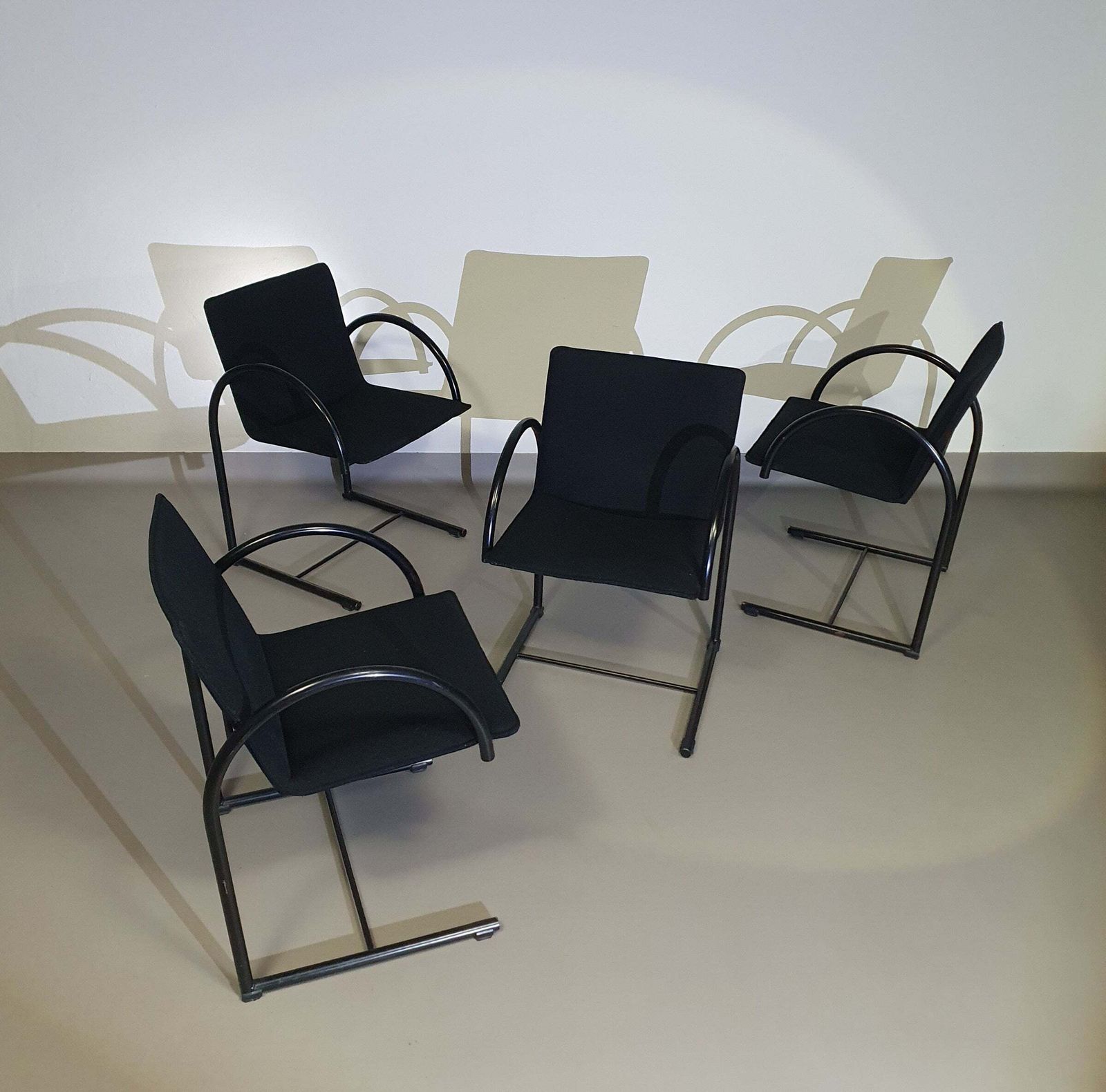 photo furniture Cirkel Arm Chairs By Pierre Mazairac & Karel Boonzaaijer For Metaform 1980s