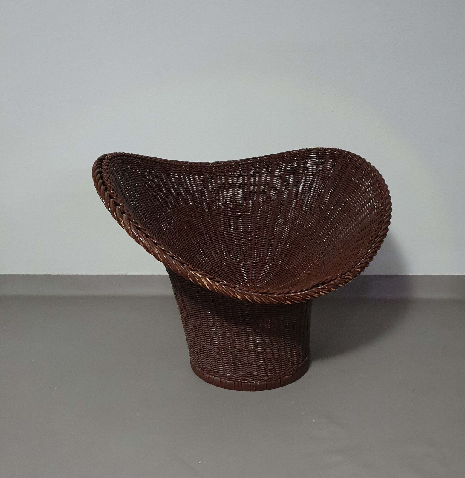 photo furniture Authentic, Very Rare Wicker Chair, Model E20 Designed In 1957 By Egon Eiermann And Produced By Heinrich Murmann. With Traces Of Use.
