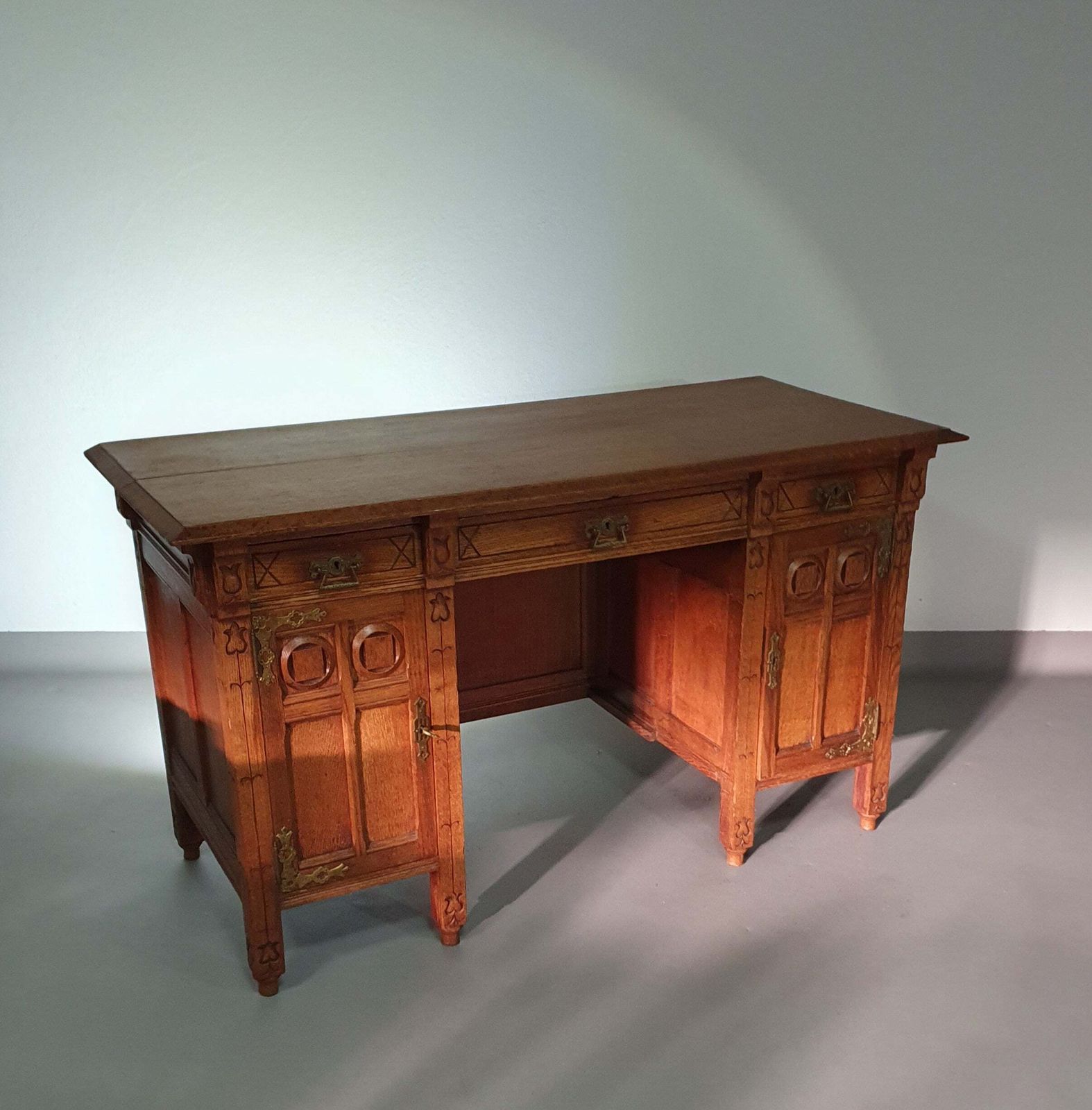 Art & Craft Desk Early 1920's Height 78 Width 135 Depth 60 Cm