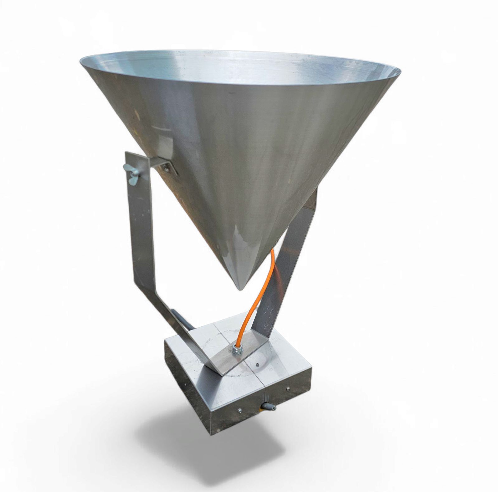 photo vinterior A Pair Of Modern / Aluminum / Large / Conical / Industrial Style Lamps / Designed For Ceiling Or Wall