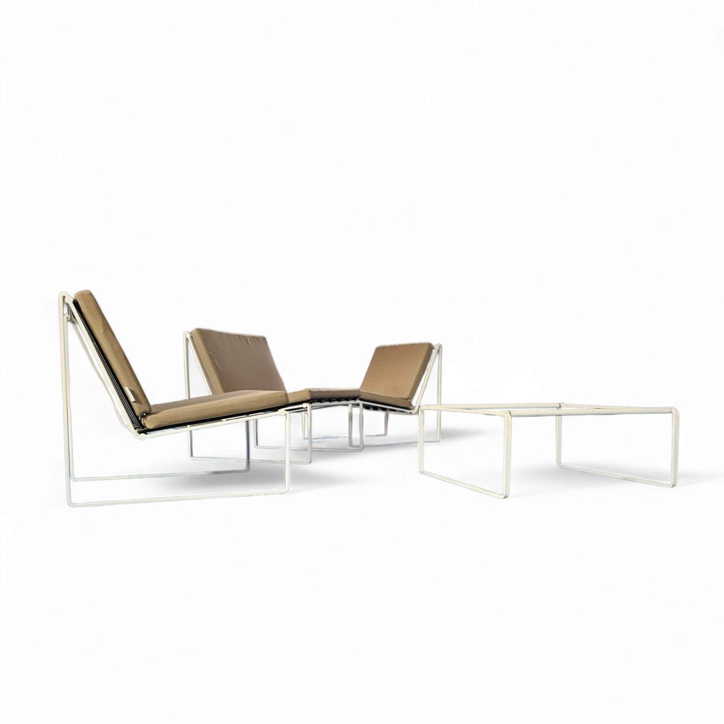 photo vinterior Kho Liang Ie 024 Set Lounge Chairs / Coffee Table / Artifort 1962