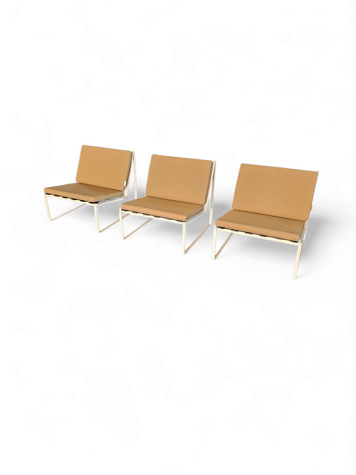 photo vintage Kho Liang Ie 024 Set Lounge Chairs / Coffee Table / Artifort 1962