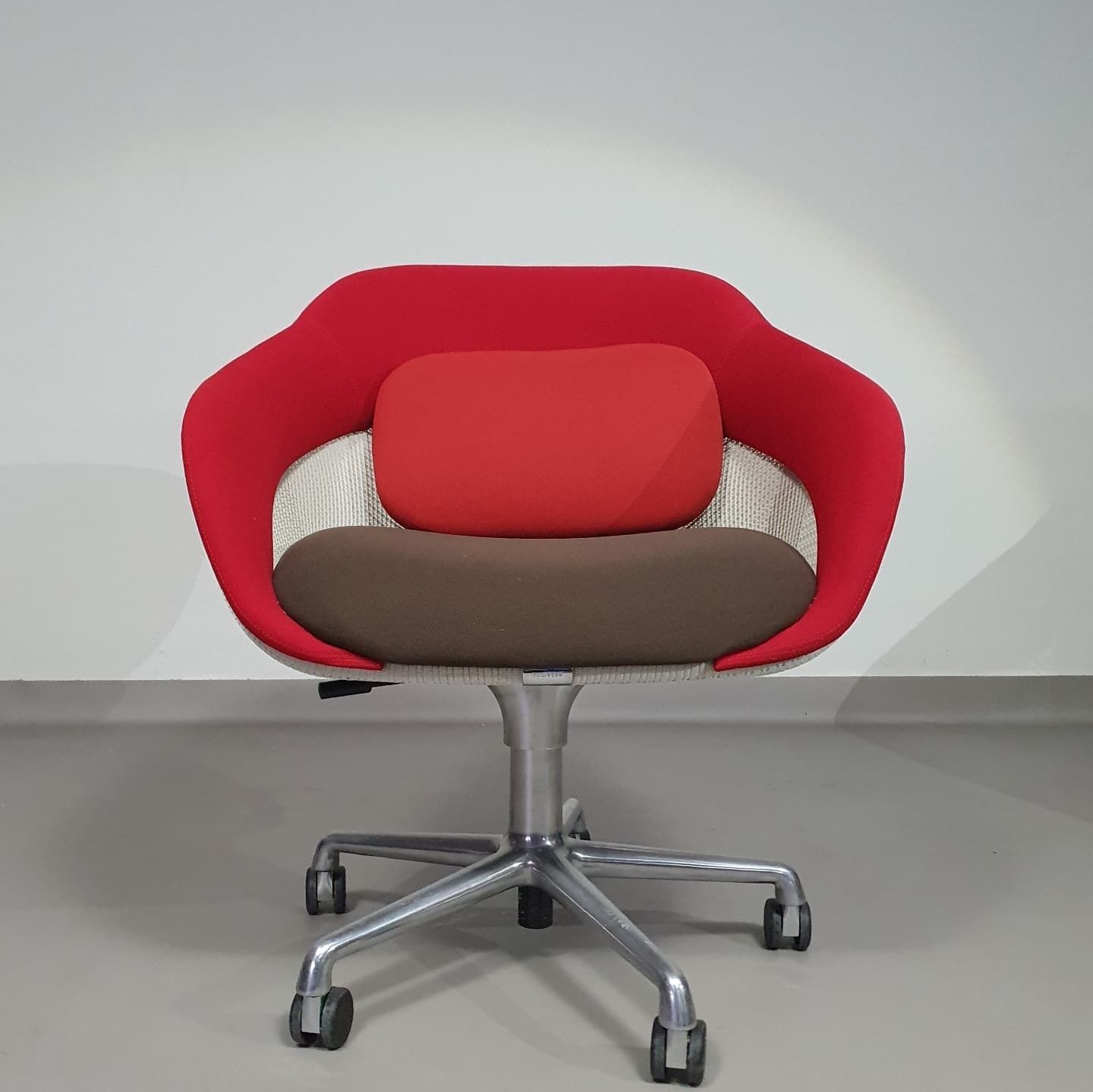 Coalesse Sw 1 Conference Chair Scott Wilson / Steelcase photo 1478.0